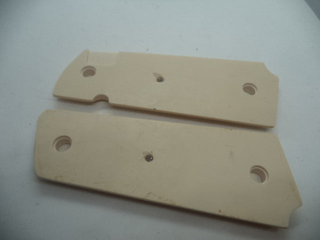 Smith & Wesson 1911 Government Grips - Commander Ivory with Medallions (194020000)