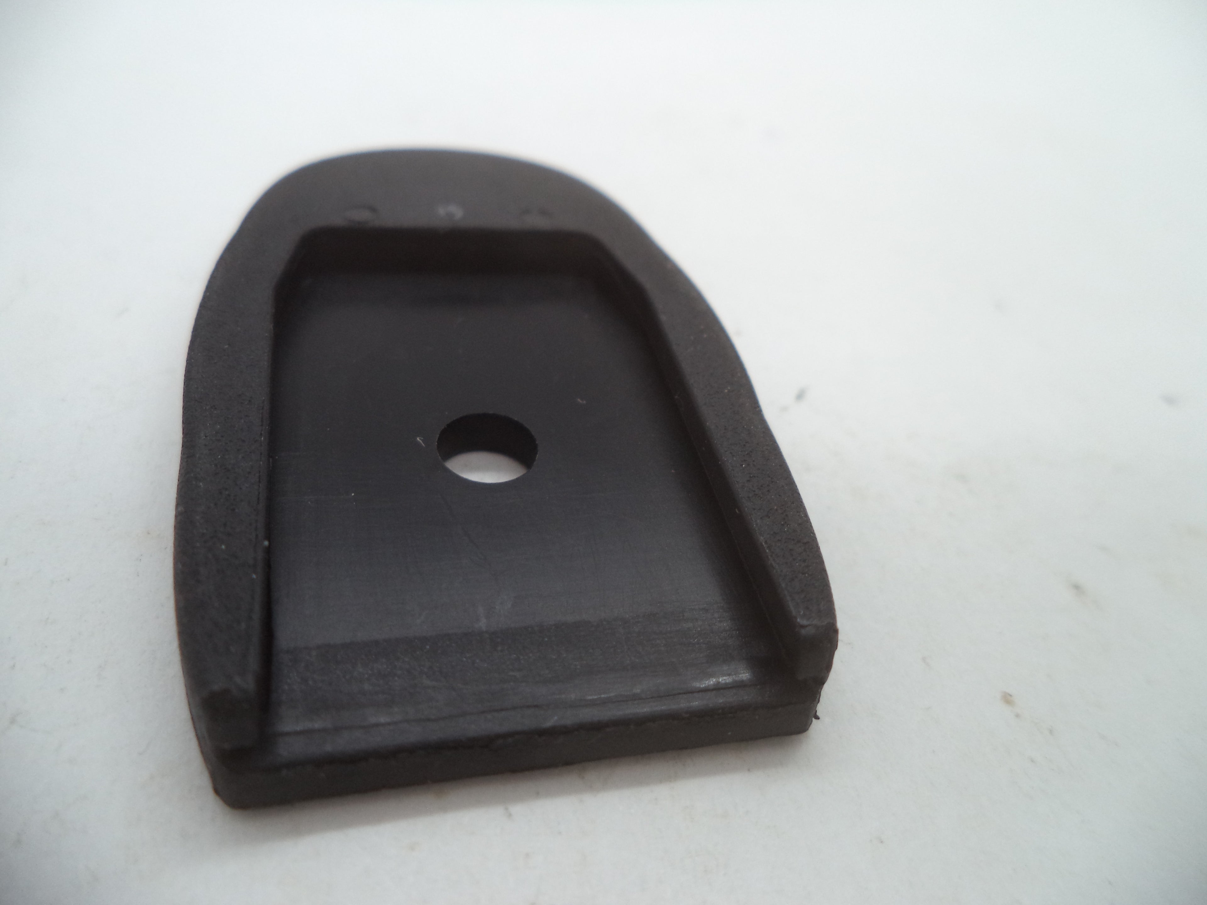 S&W M&P Magazine Buttplate 9mm/40/357 Round Hole | OEM 278250000