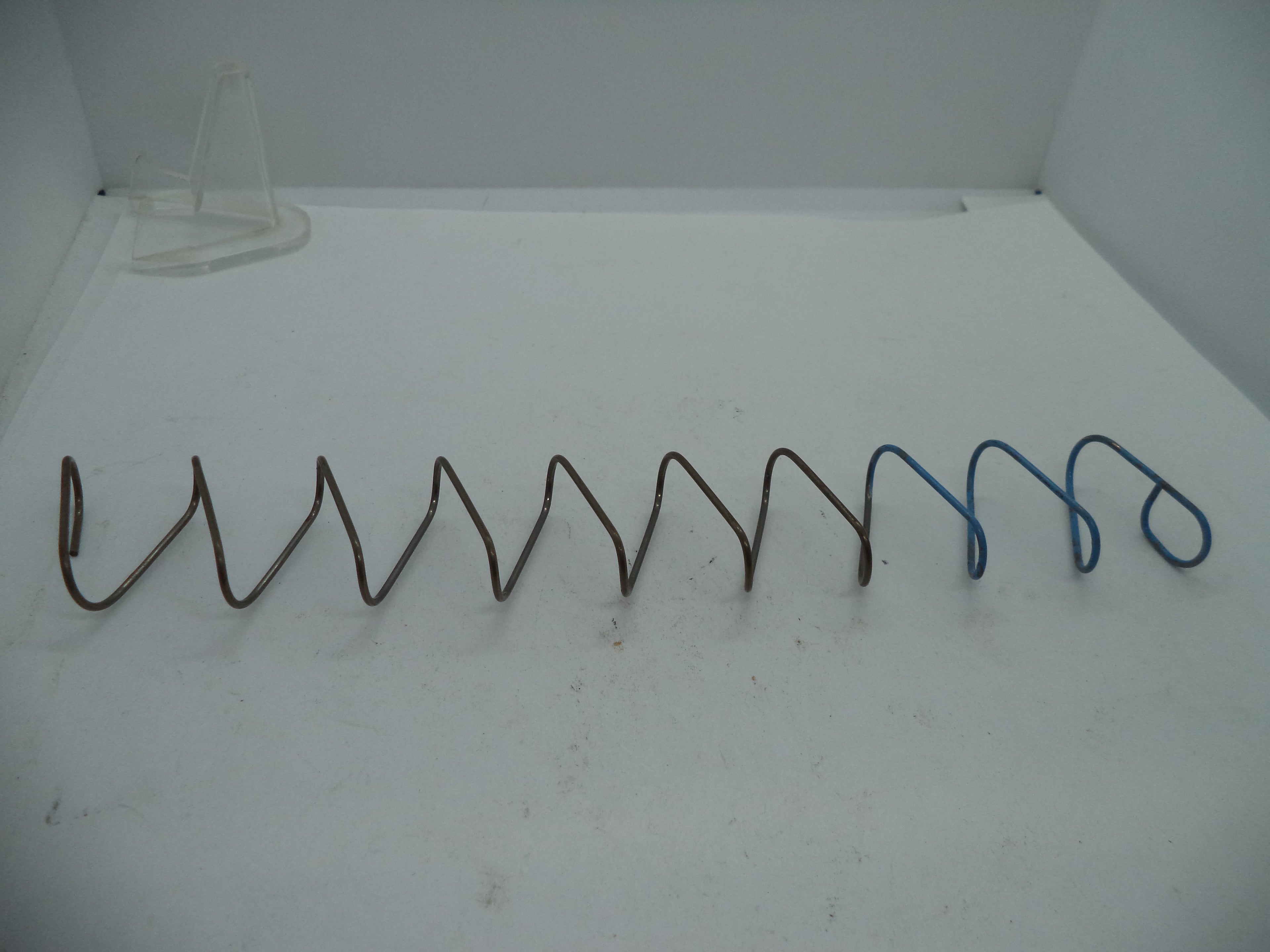 S&W 4003TSW,4043TSW,4046TSW,4003,4004,411 Magazine Spring .40 204550000