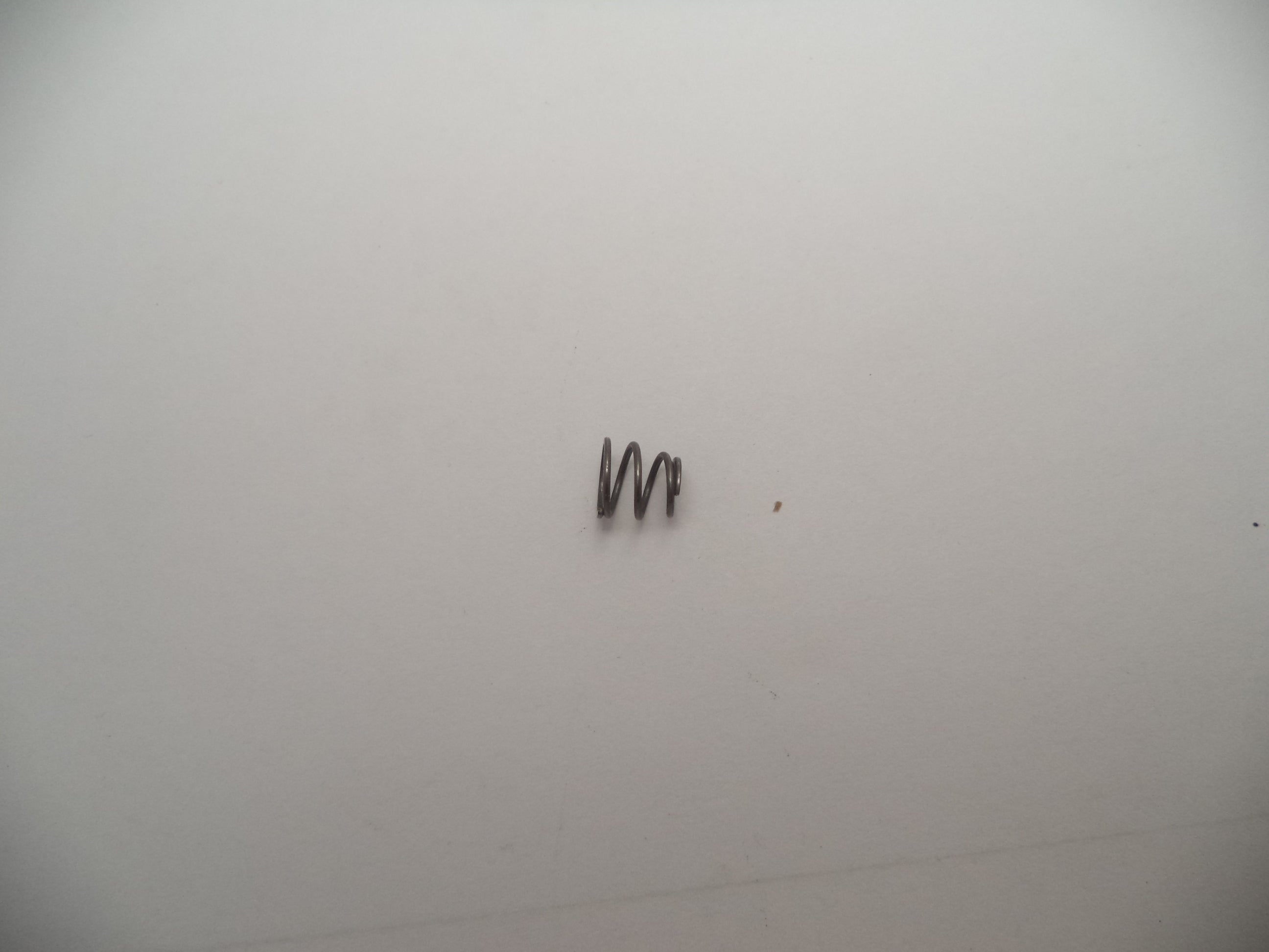 239010000 Smith & Wesson Magazine Release Spring Pistol Part