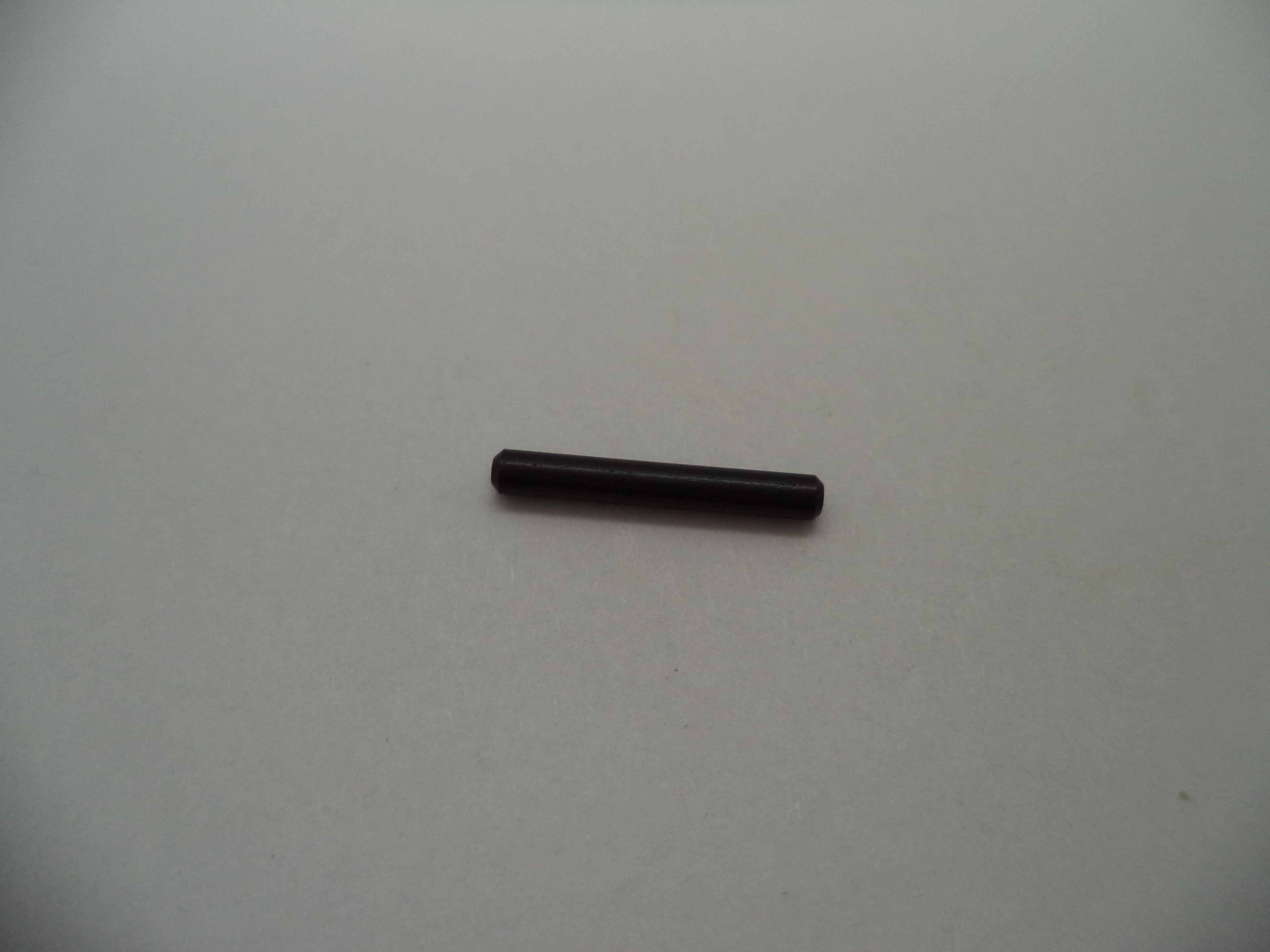 S&W CS40C, CS40D, CS45C, CS45D, CS9C, CS9D, 4505, 4567, 457, 457D, 745 Extractor Pin 206210000