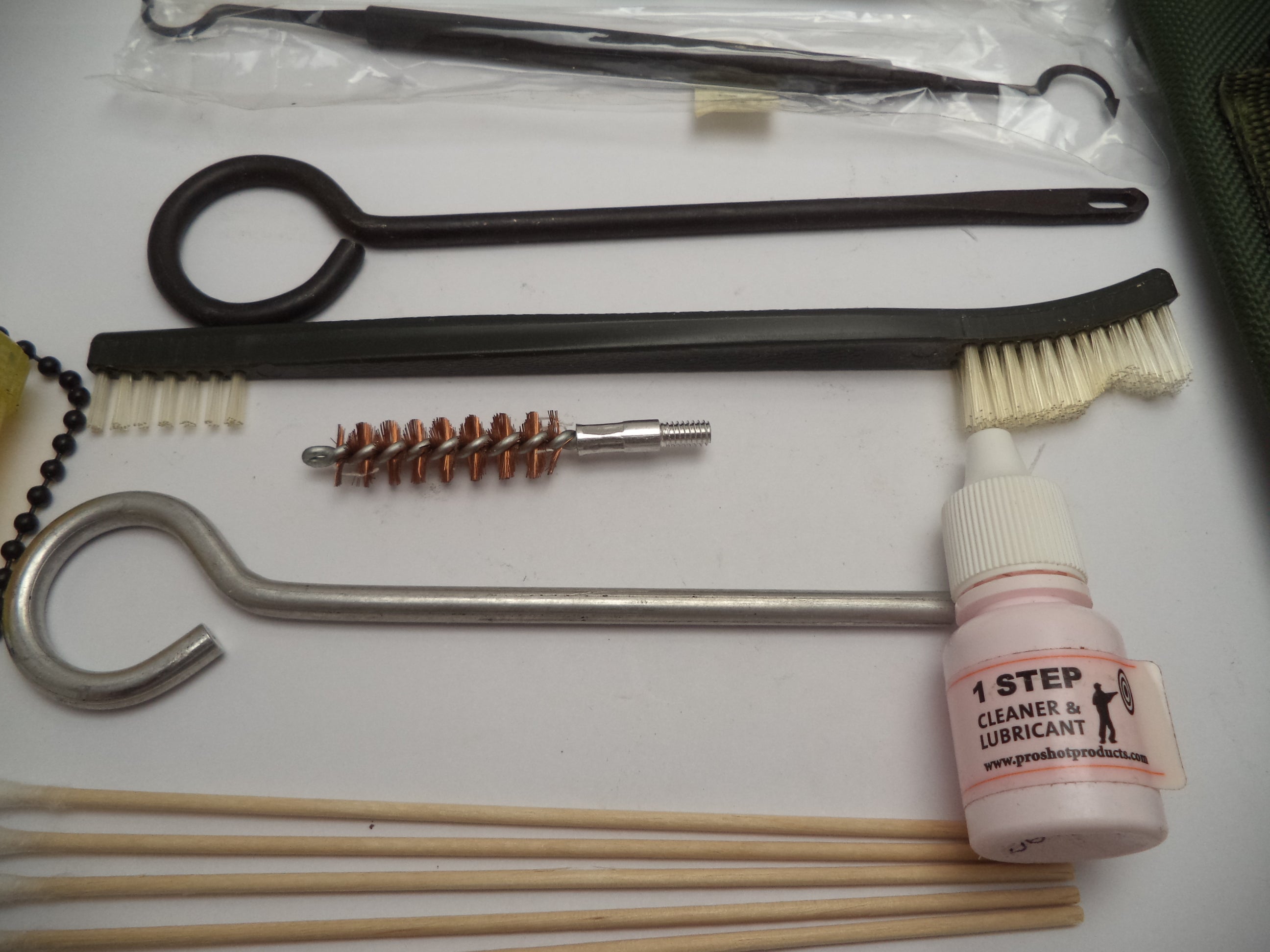 GC12 40 Piece Gun Cleaning Kit for Pistols & Revolvers