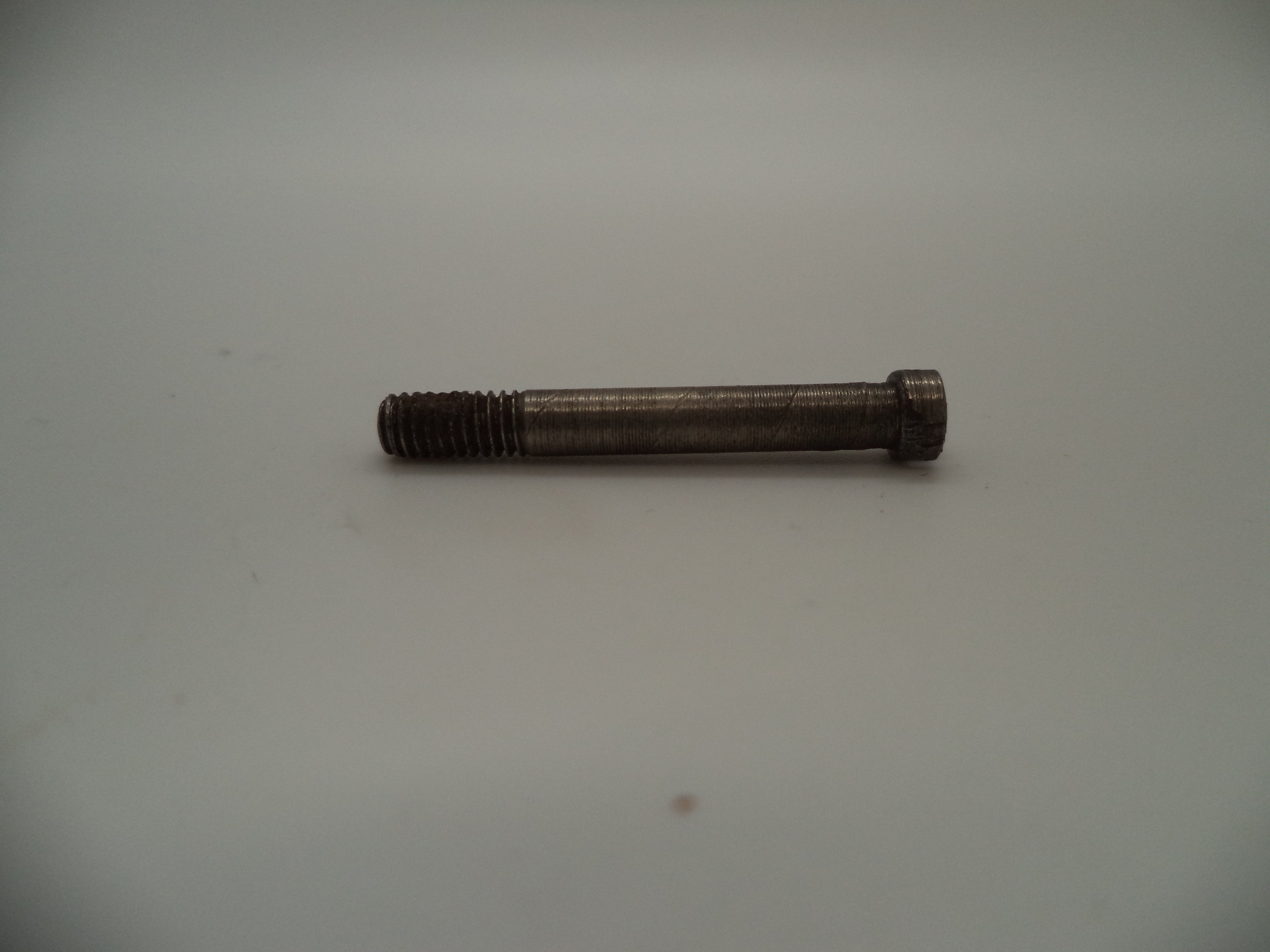 o7227U Smith & Wesson K & L Frame Round Butt Stock Pistol Grip Screws