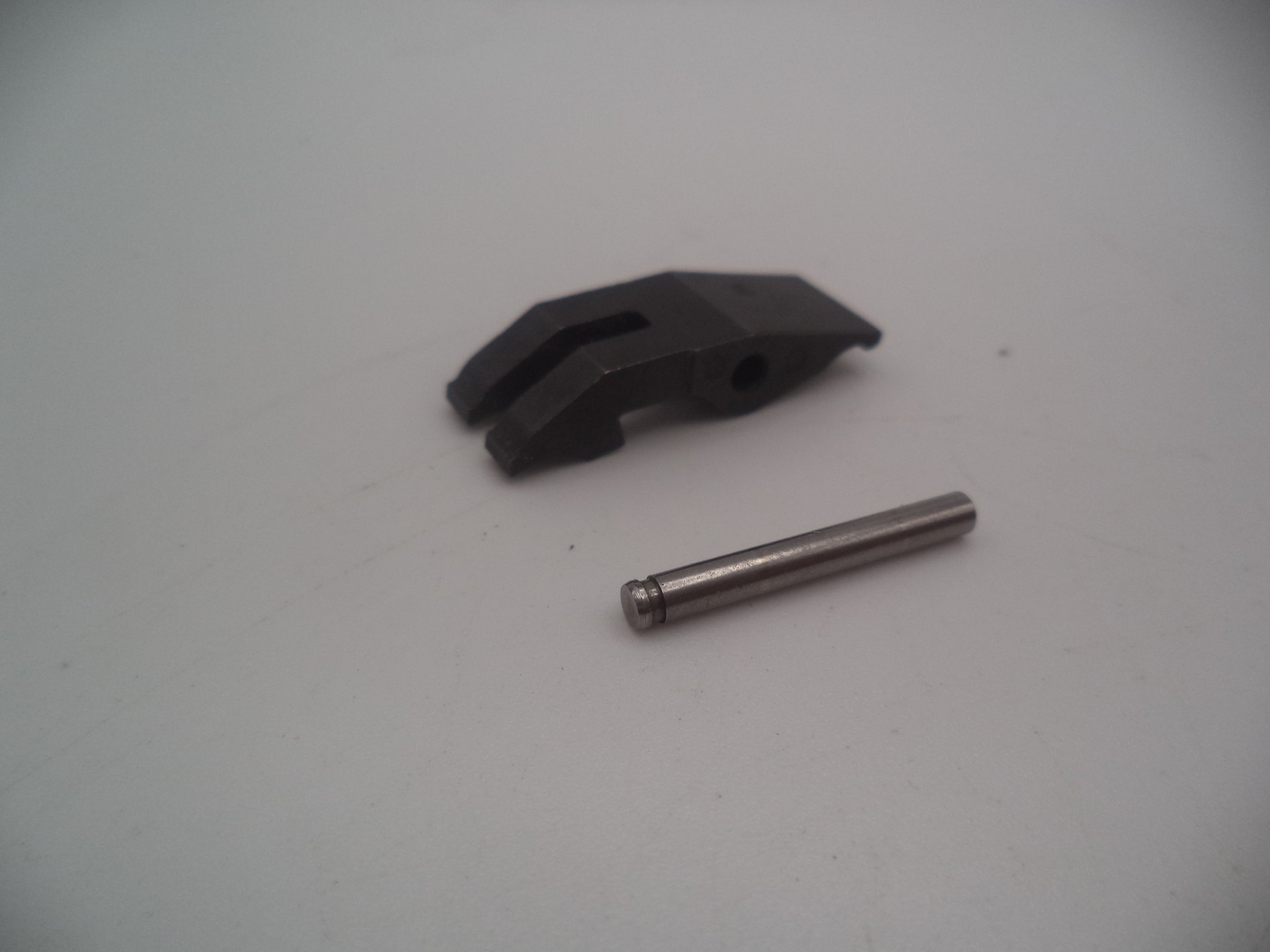 45761 Smith & Wesson Pistol Model 457 (45 Series) S-Lever Pin