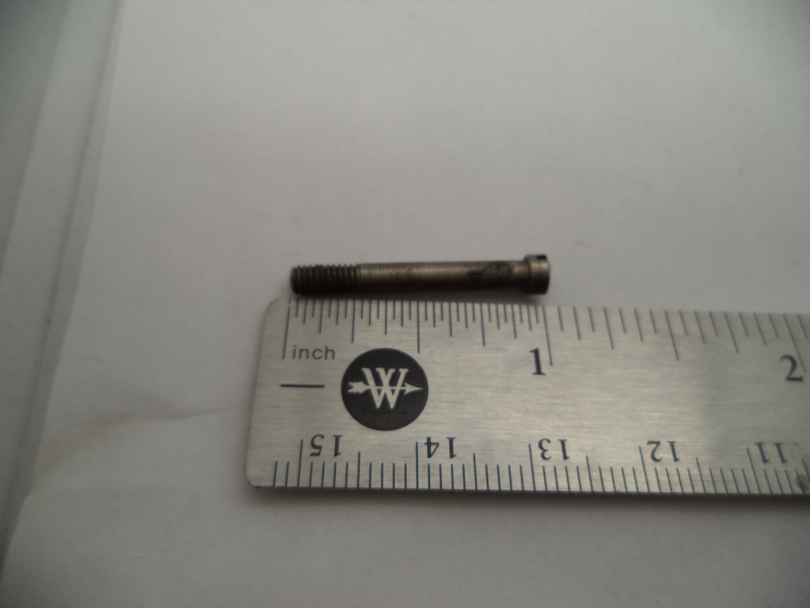 o7227U Smith & Wesson K & L Frame Round Butt Stock Pistol Grip Screws