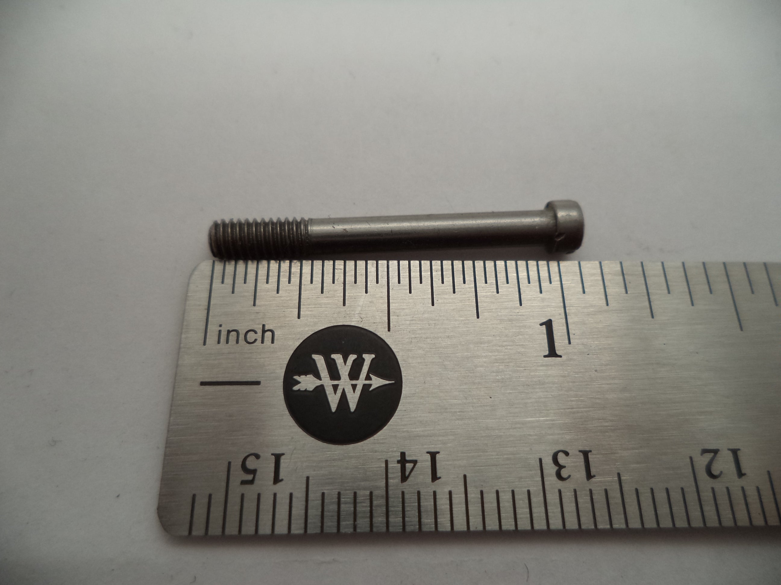 Smith & Wesson K & L Frame Round Butt Wood Grip Screw - Factory NOS 450000000