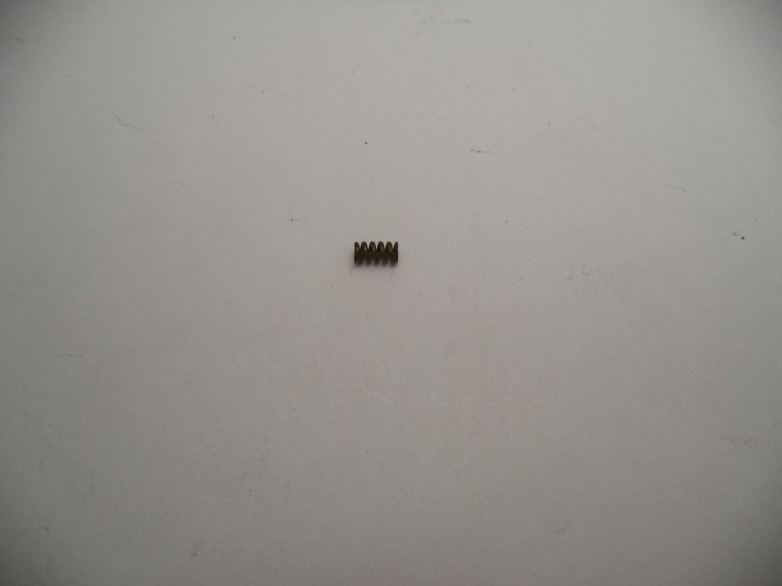 236910000 Smith & Wesson Extractor Spring New Pistol Part