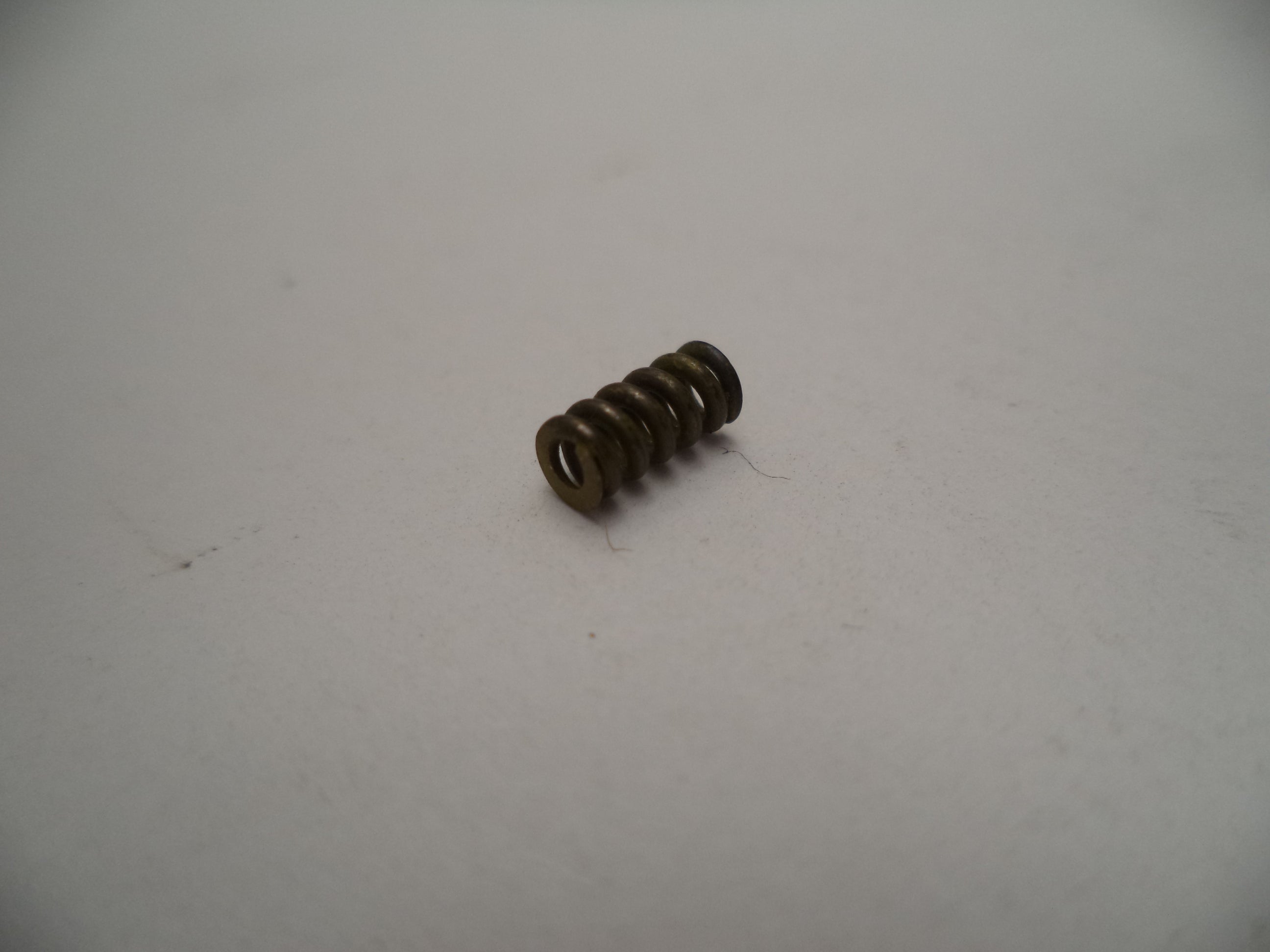 236910000 Smith & Wesson Extractor Spring New Pistol Part