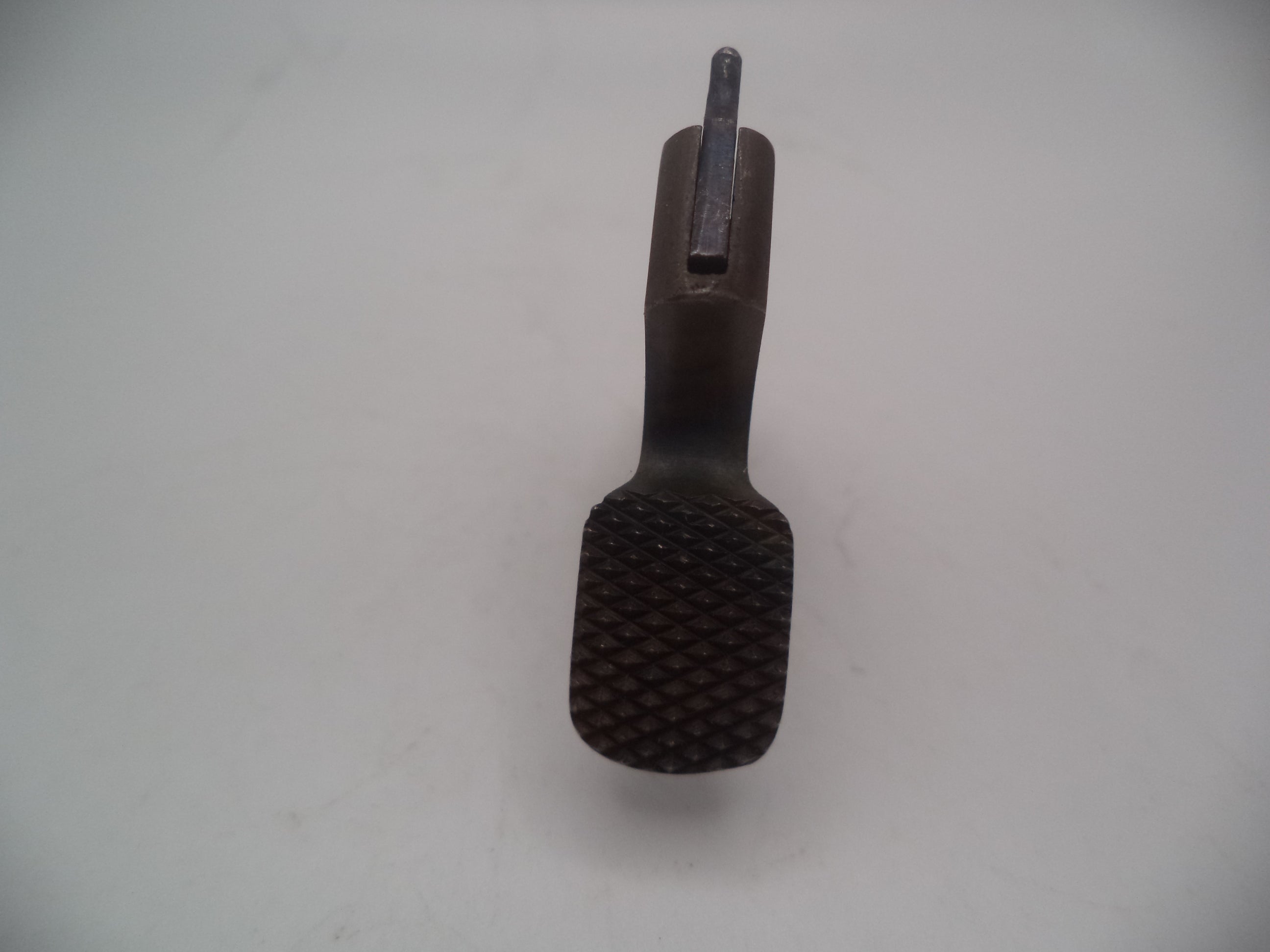 043760000 S&W K Frame Multiple Model Target Hammer .500" Wide Spur NOS