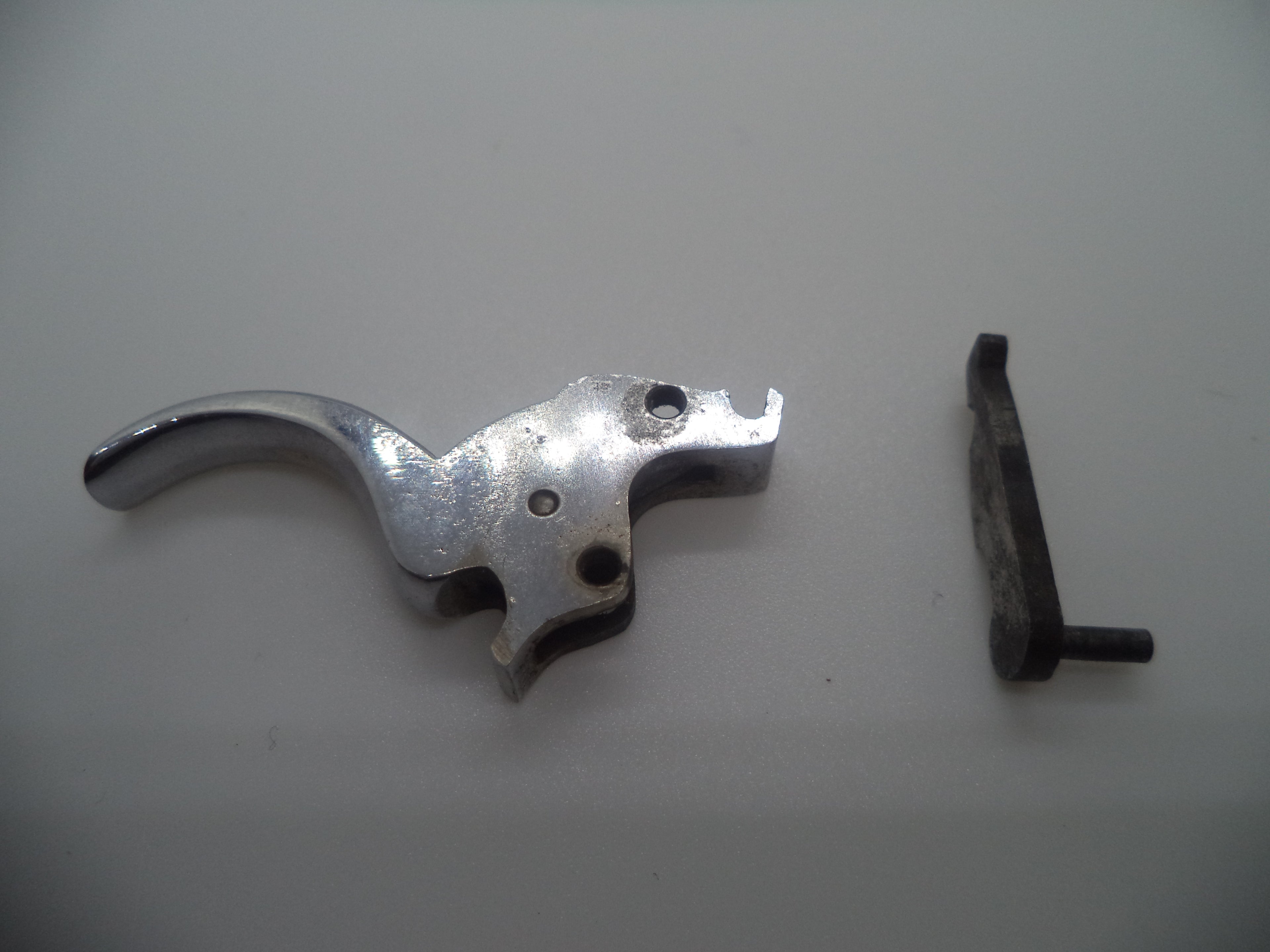 I4 S&W Rev. 5 Screw l Frame Hand Ejec. .32 Trigger .240" Wide Nickel Plated (used old style)