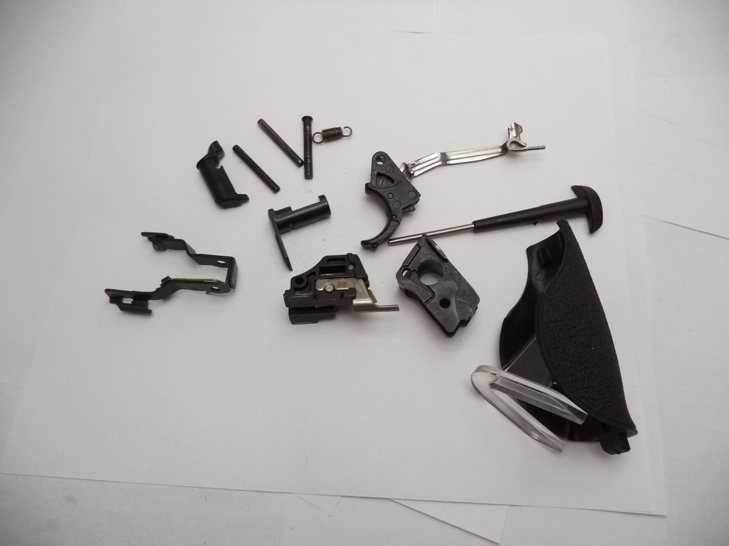 SW56 Smith & Wesson Pistol Military & Police Model Parts Group .40 S&W ctg Used