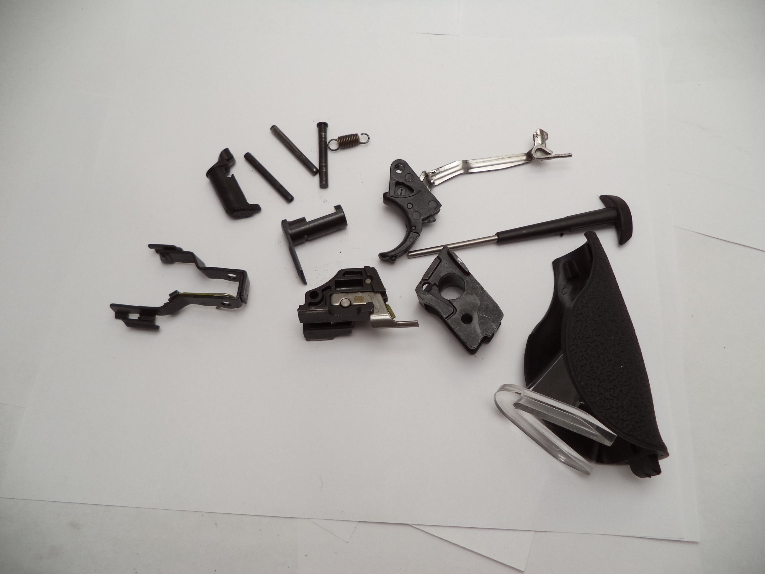 SW56 Smith & Wesson Pistol Military & Police Model Parts Group .40 S&W ctg Used