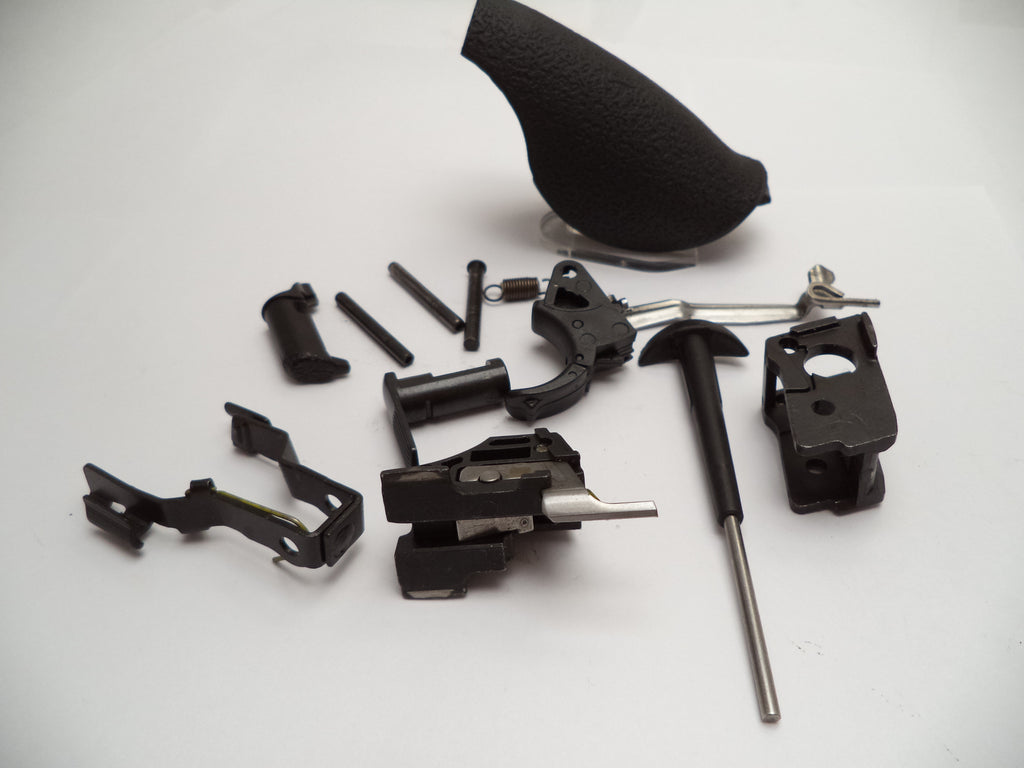 SW56 Smith & Wesson Pistol Military & Police Model Parts Group .40 S&W ctg Used