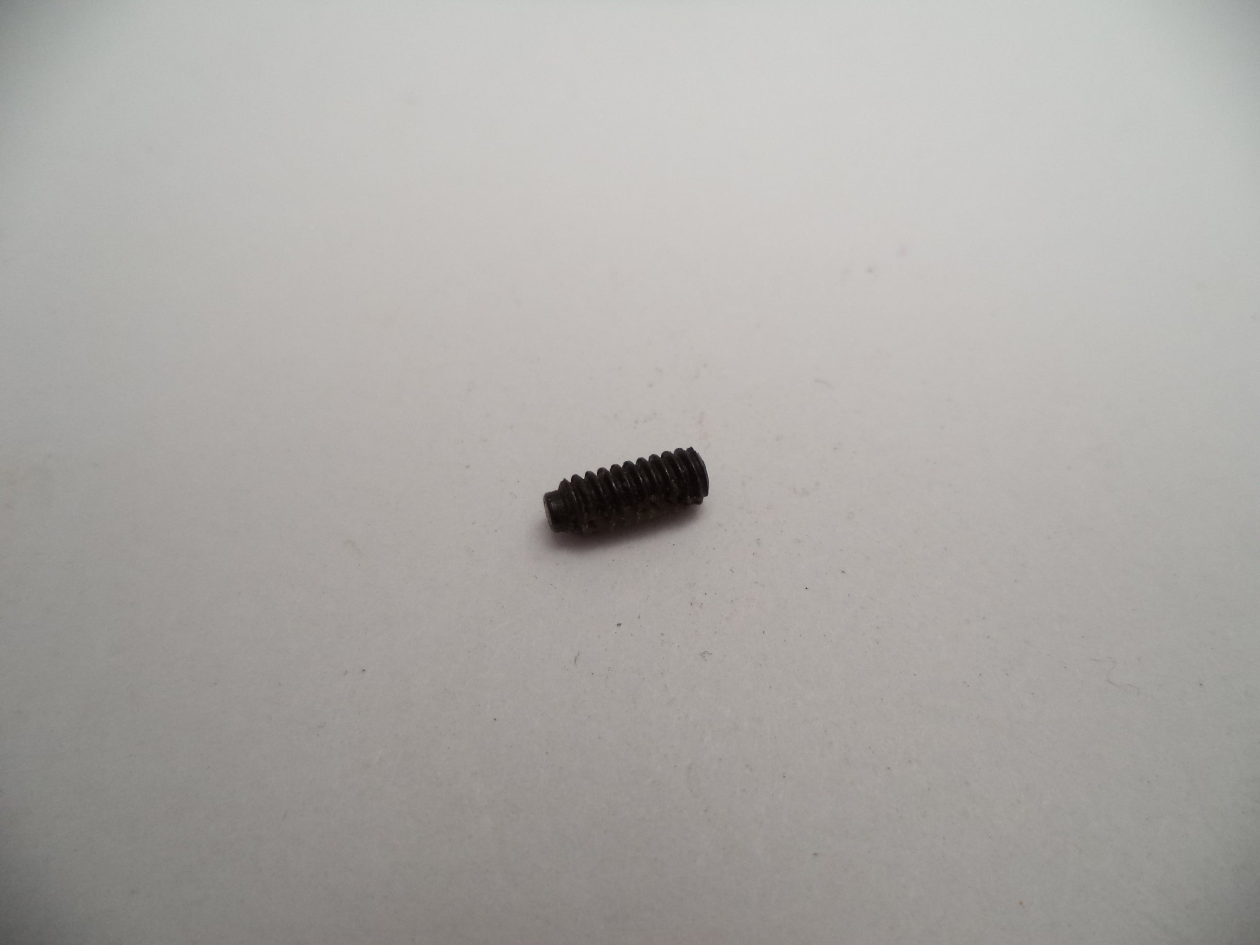 USA Guns And Gear - USA Guns And Gear elevation screw - Gun Parts Smith & Wesson - Smith & Wesson