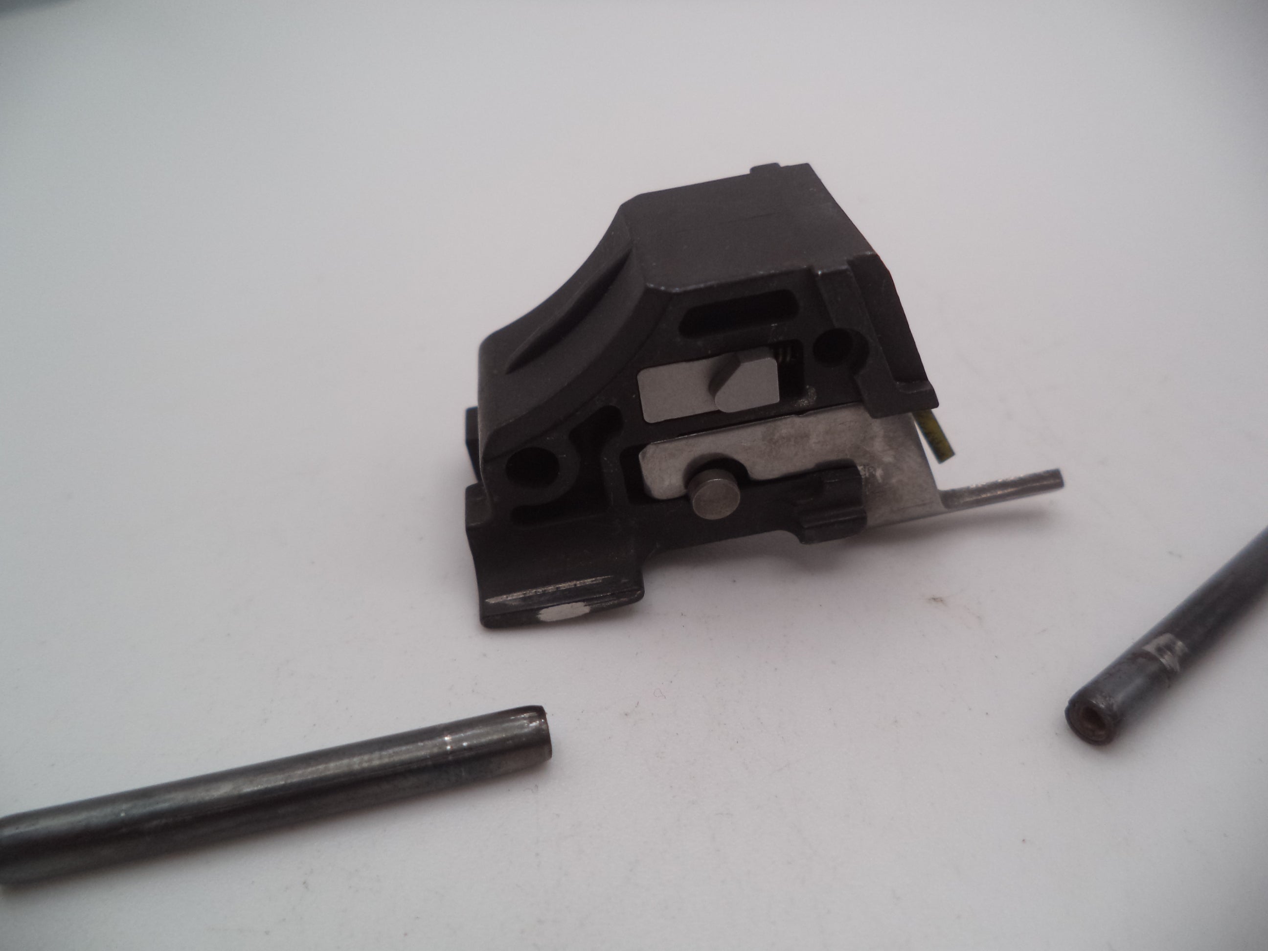 Smith & Wesson Pistol M&P 9 Compact 9mm Lever Assembly & Pin MP9C6
