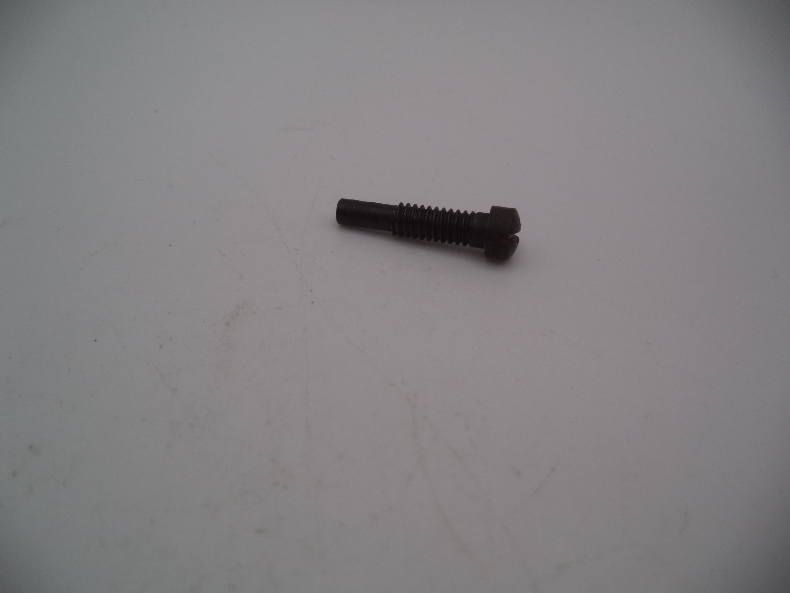 Kit061 Smith & Wesson I Frame Pre Model  22/32 Kit Gun .22 LR Strain Screw Used Part