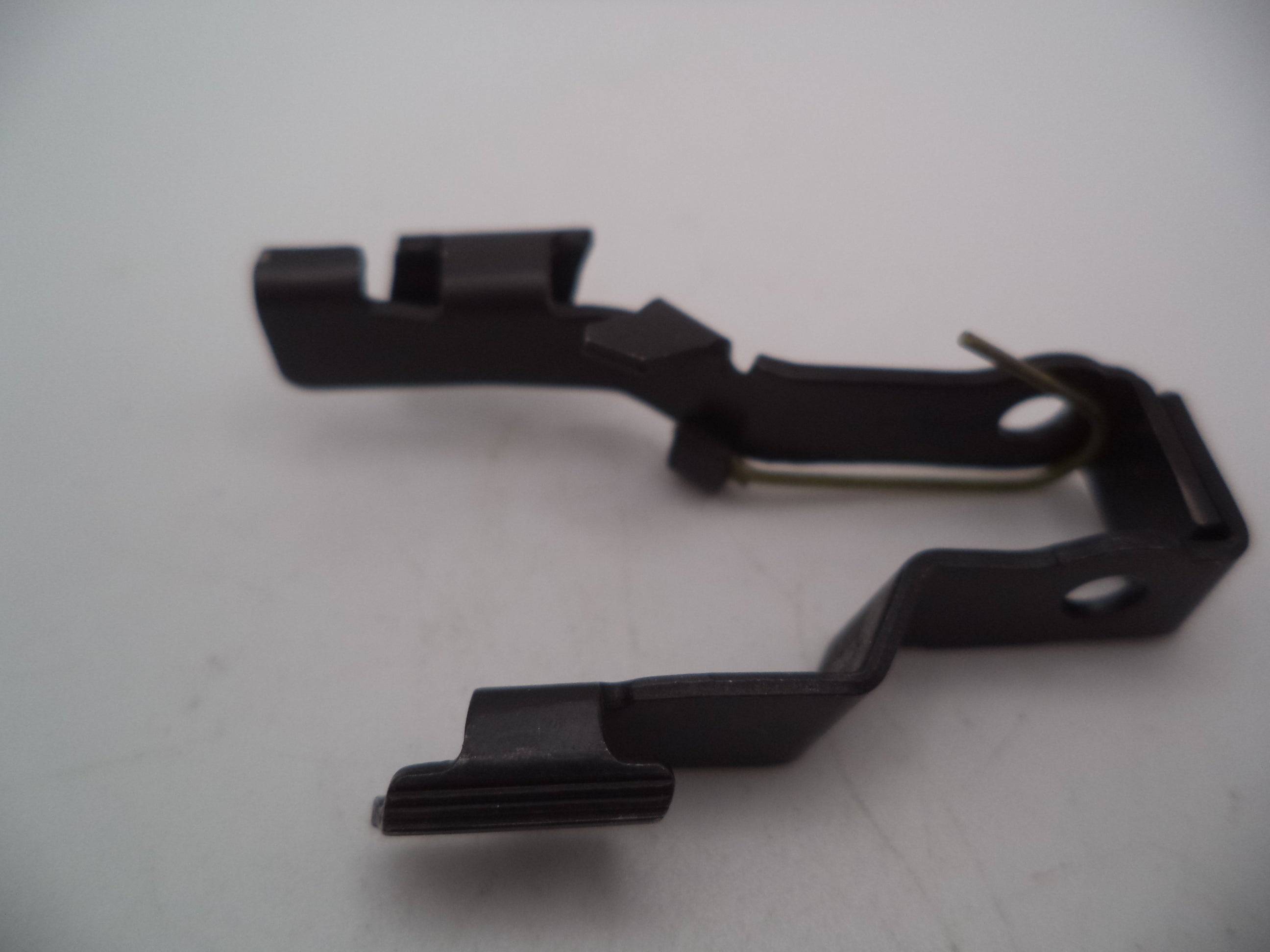 MP4027E Smith & Wesson Pistol M&P Slide Stop Assembly Used Part .40 S&W