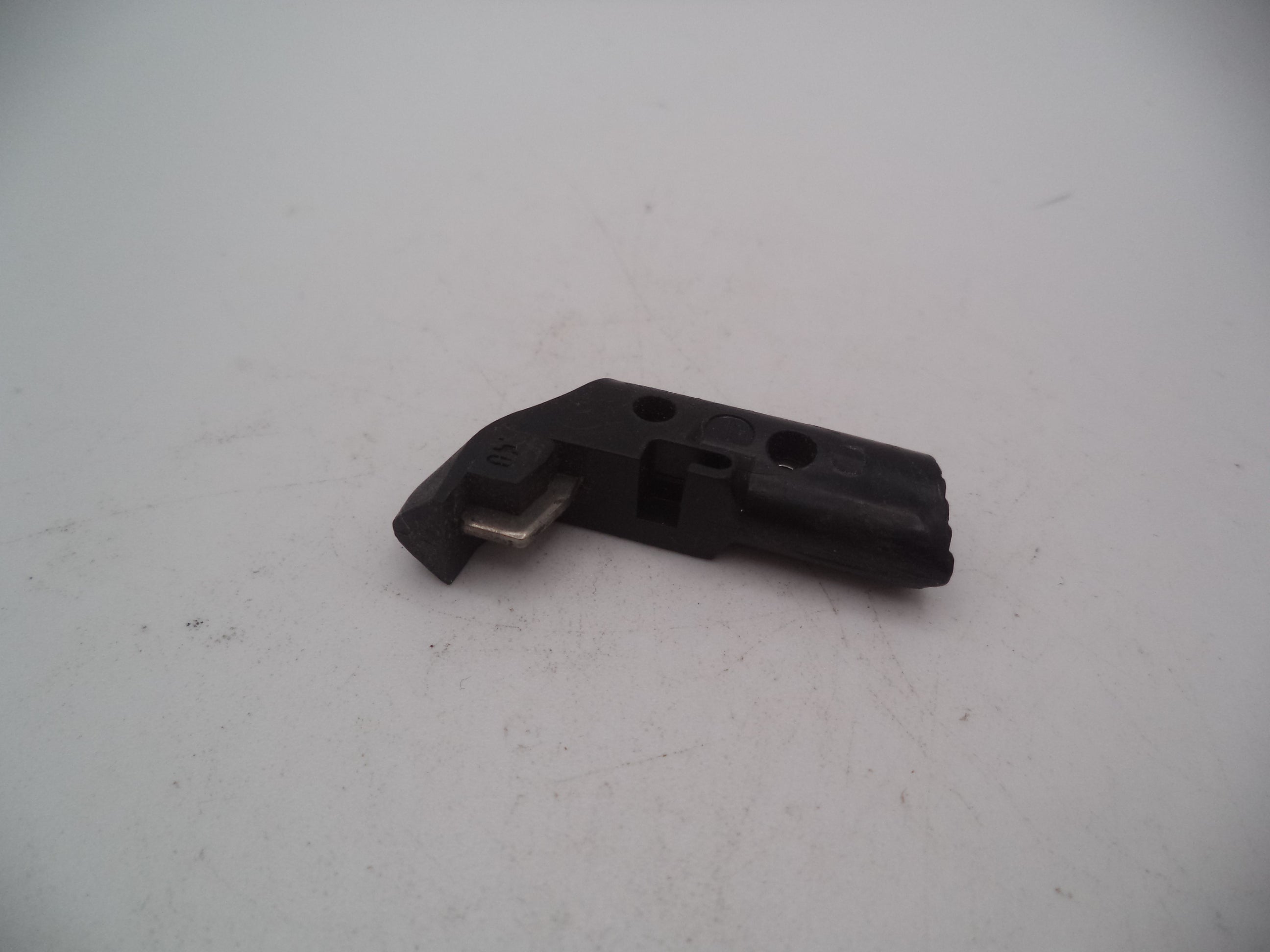 SW40E1 Smith & Wesson SD40VE 40 S&W Magazine Catch Used