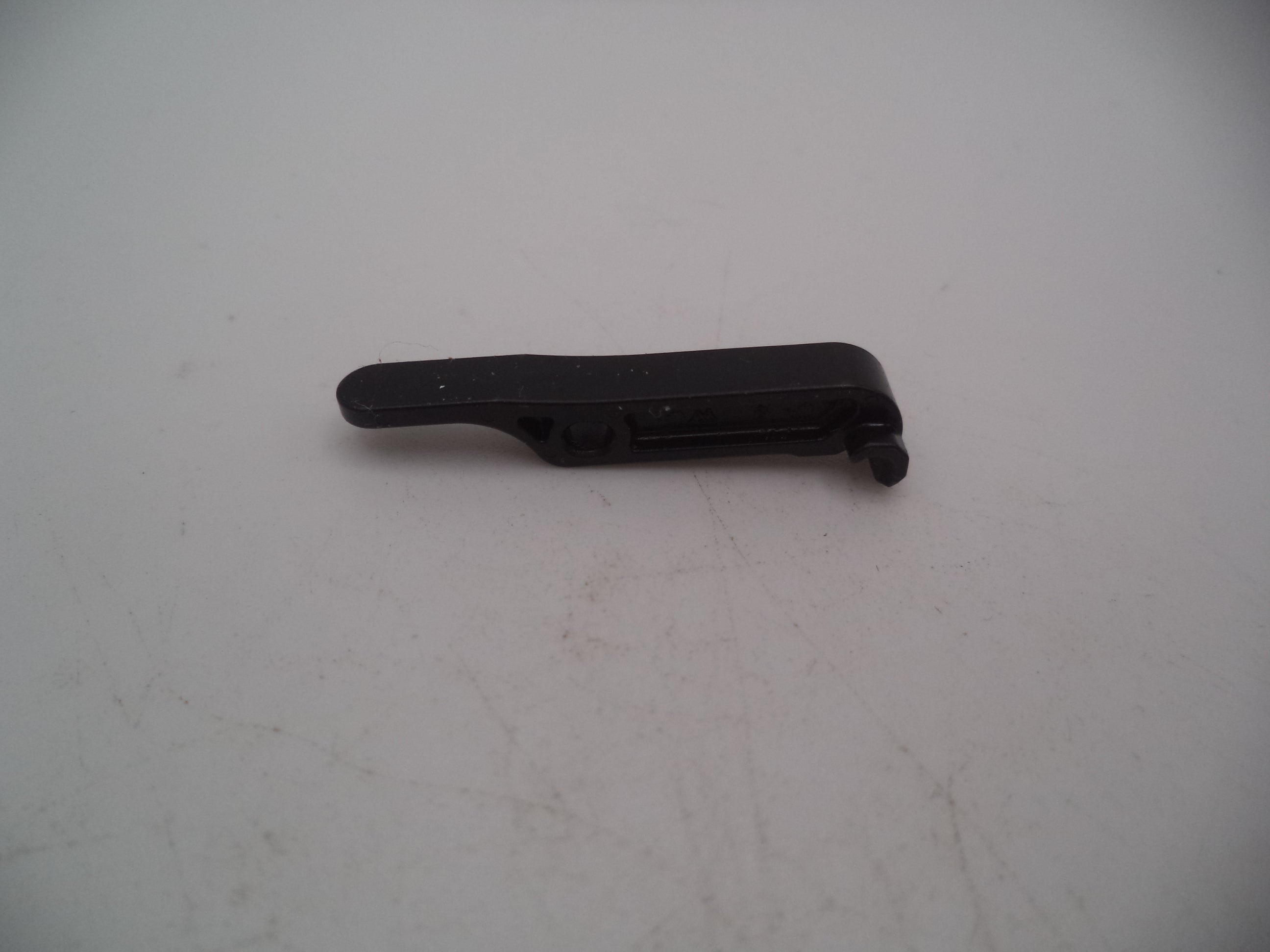 Smith & Wesson M&P Shield Extractor - 9mm/.40 All Generations - Factory OEM 3001471