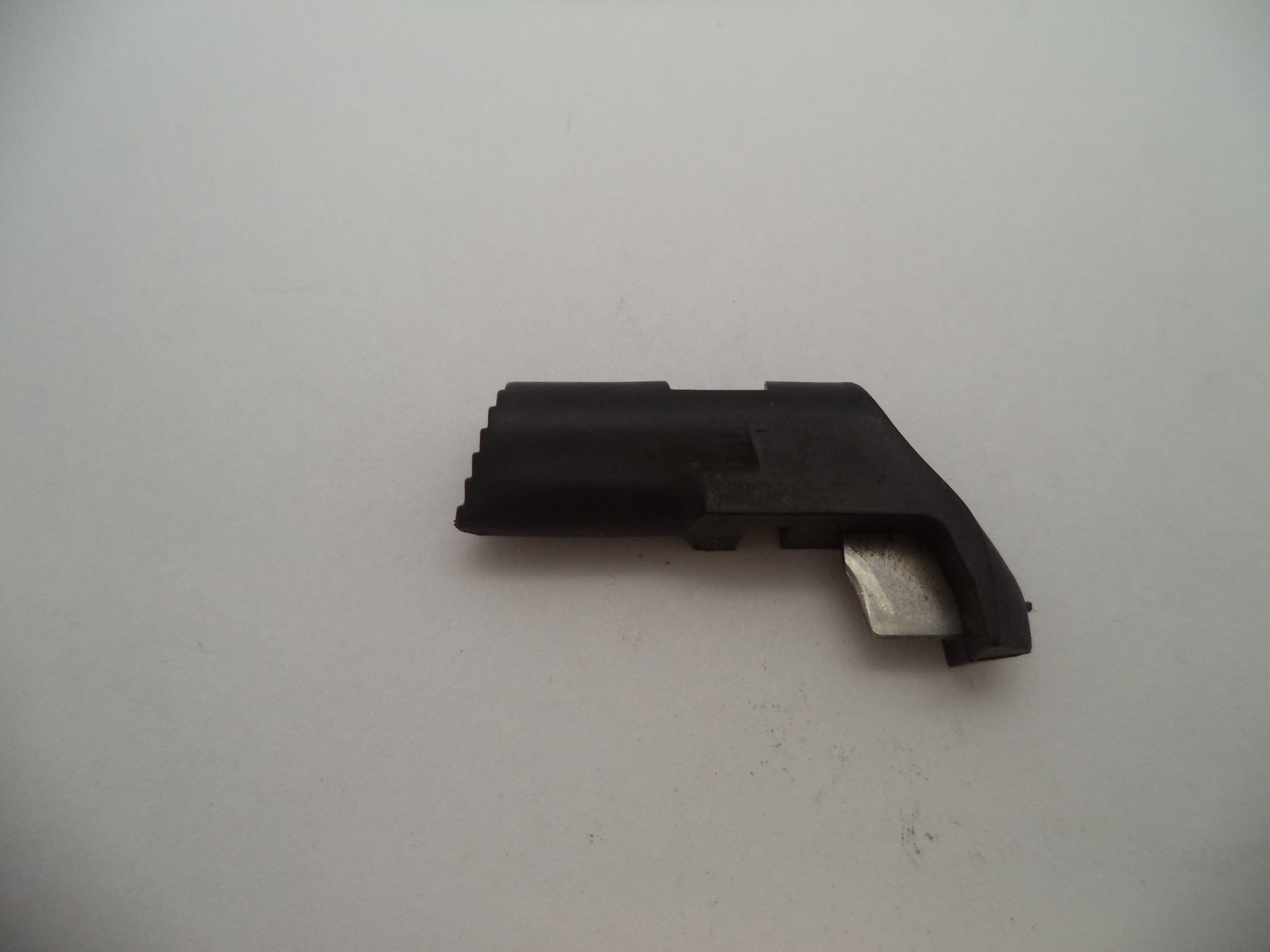 SW913 Smith & Wesson Pistol Model SW9VE 9 MM Magazine Catch Used Parts