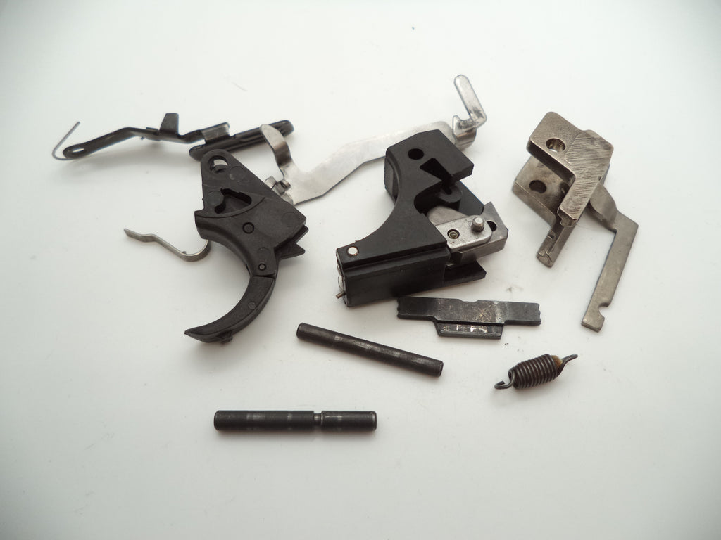 SWL02 Smith & Wesson Pistol Model SW40E Parts Lot Used .40 ctg.