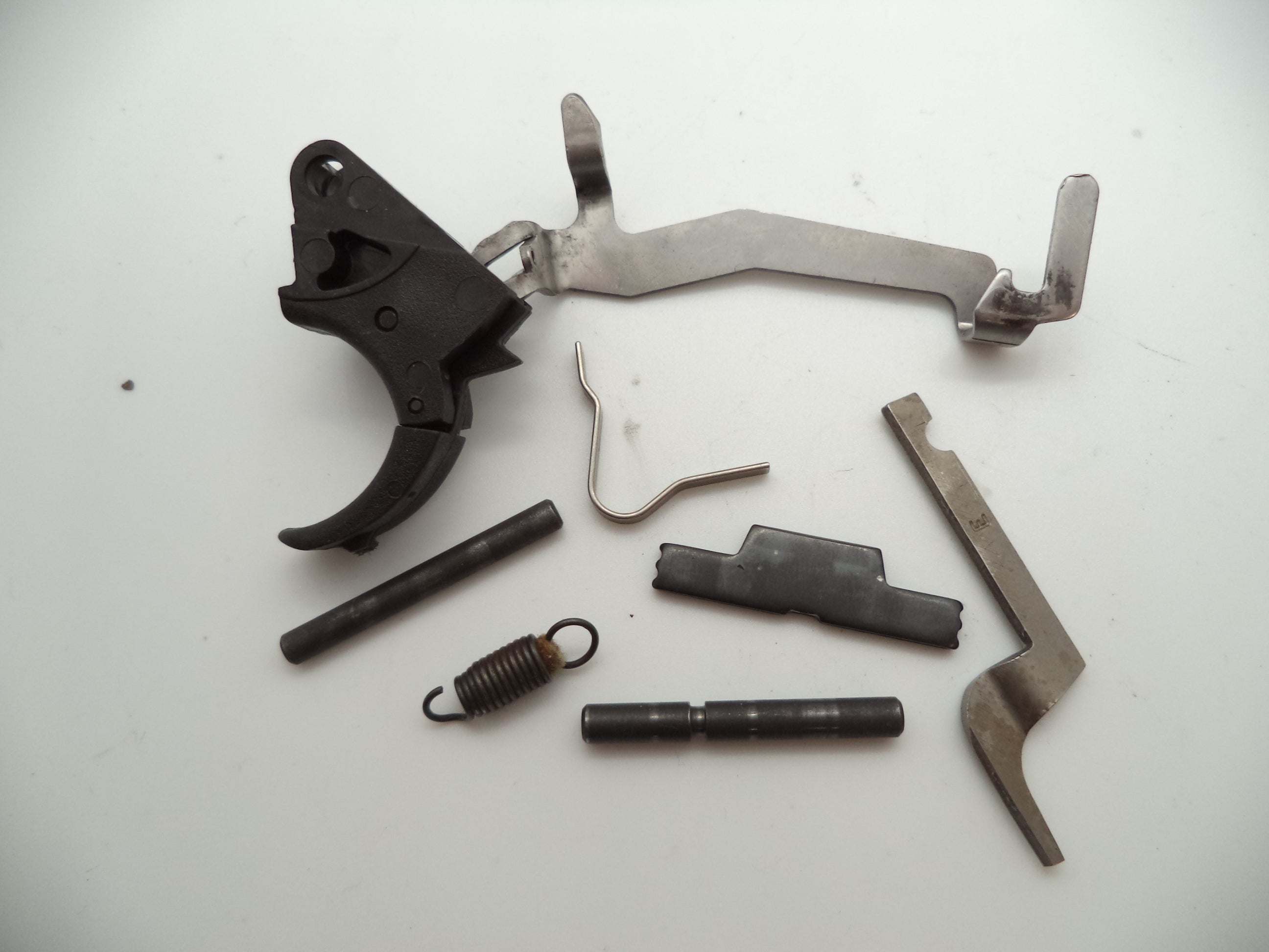 SWL02 Smith & Wesson Pistol Model SW40E Parts Lot Used .40 ctg.