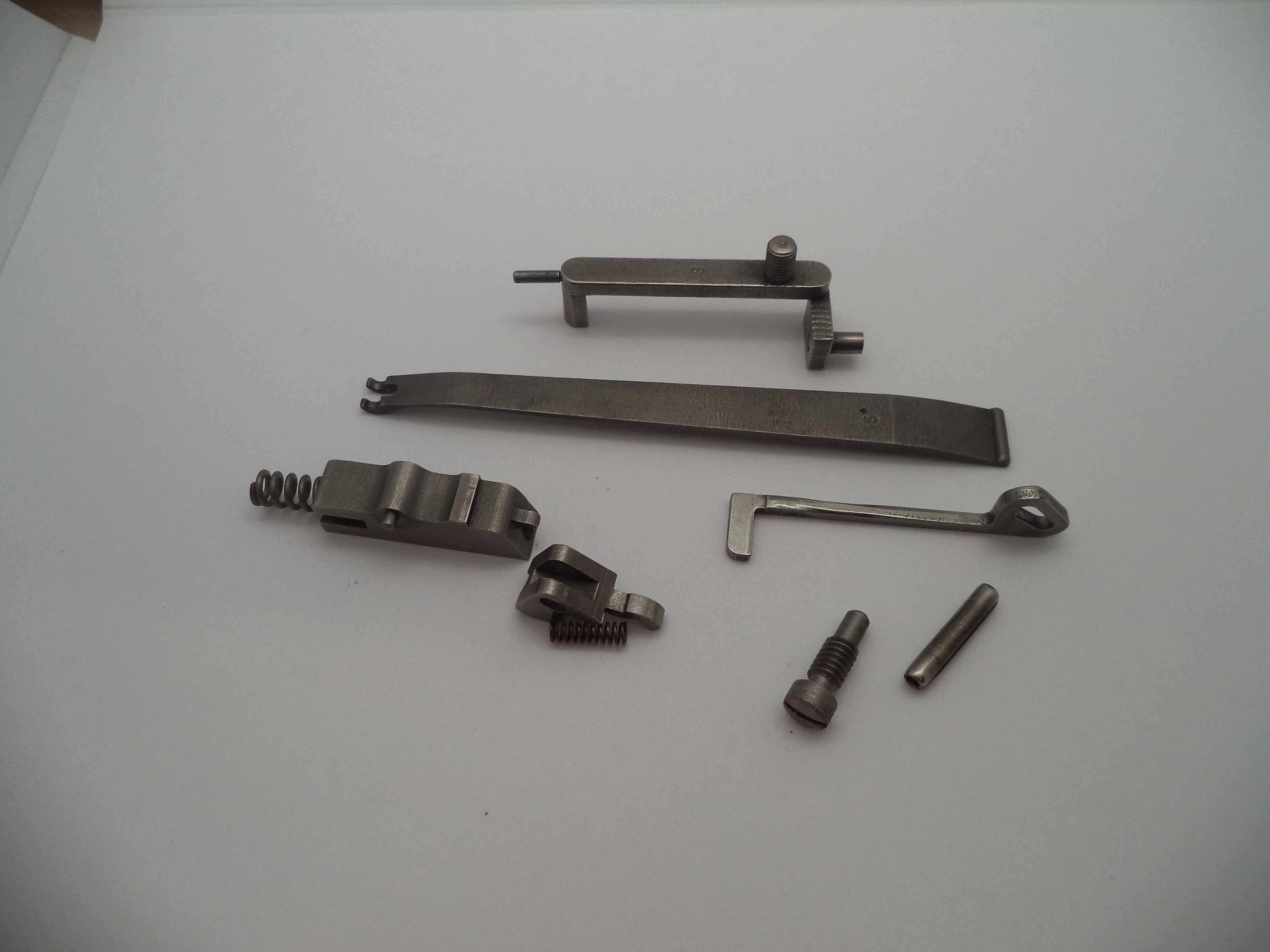 139 Smith & Wesson K Frame Revolver Model 67 Internal Parts & Strain Screw .38 Spl