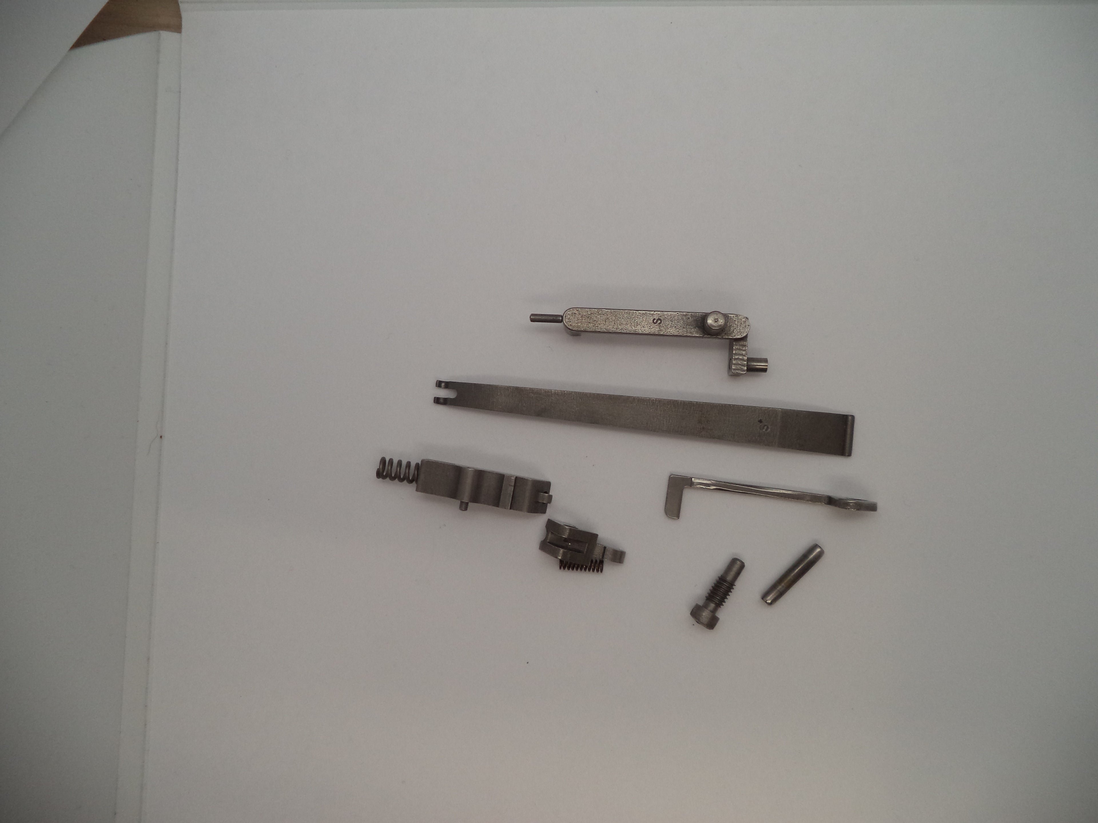 139 Smith & Wesson K Frame Revolver Model 67 Internal Parts & Strain Screw .38 Spl