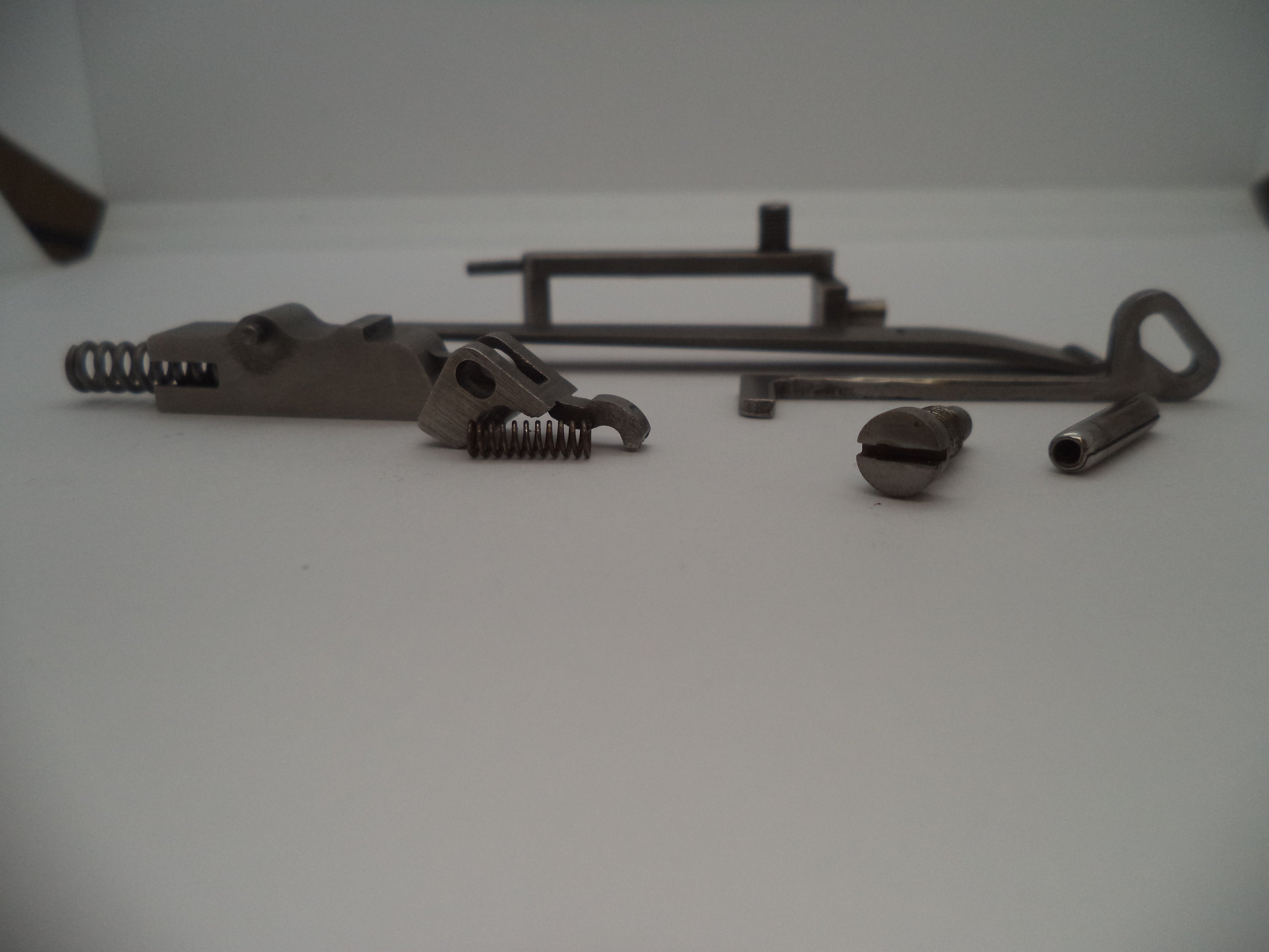 139 Smith & Wesson K Frame Revolver Model 67 Internal Parts & Strain Screw .38 Spl