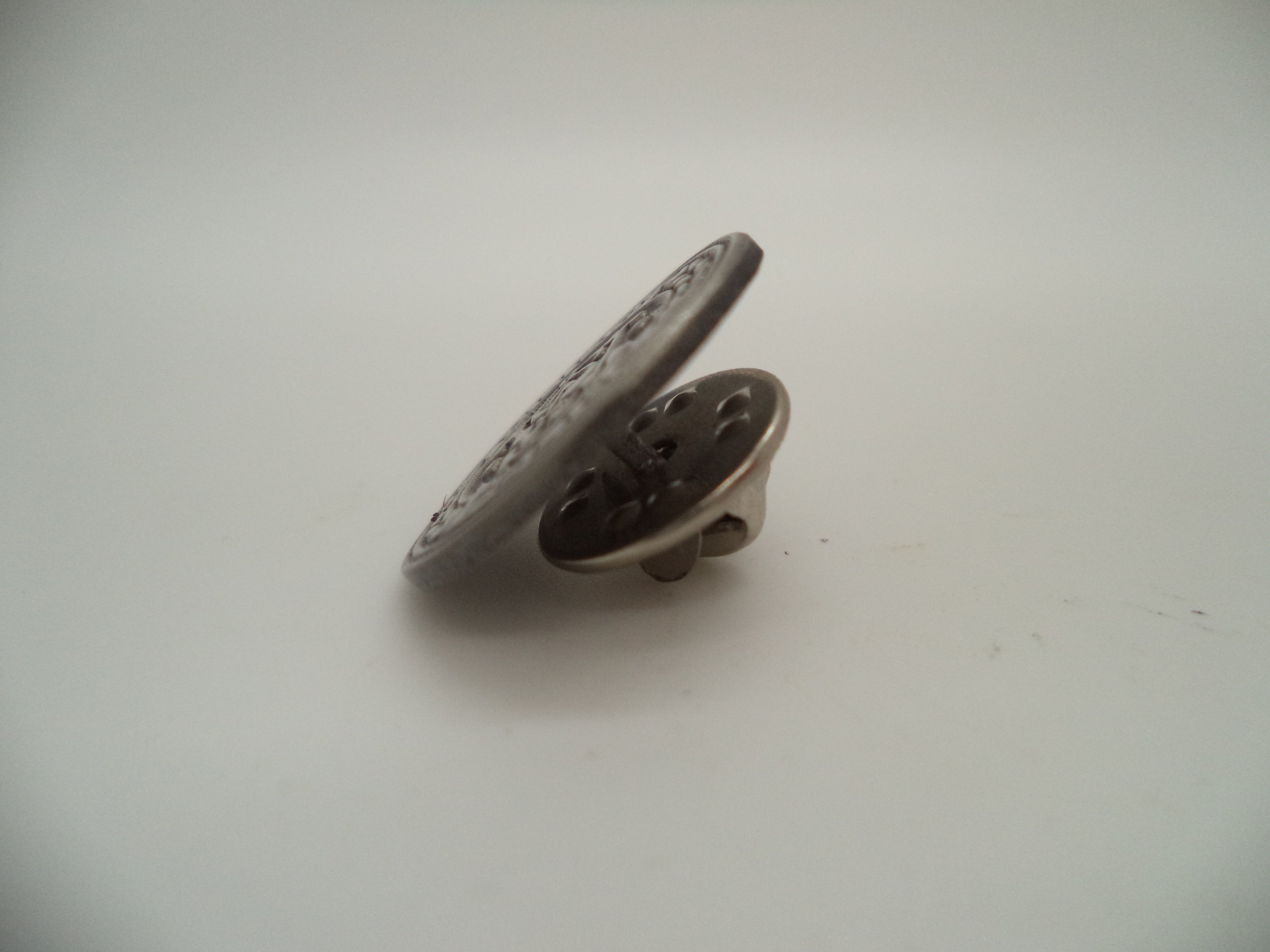 360000909 Smith & Wesson New Round Military and Police Lapel Pin