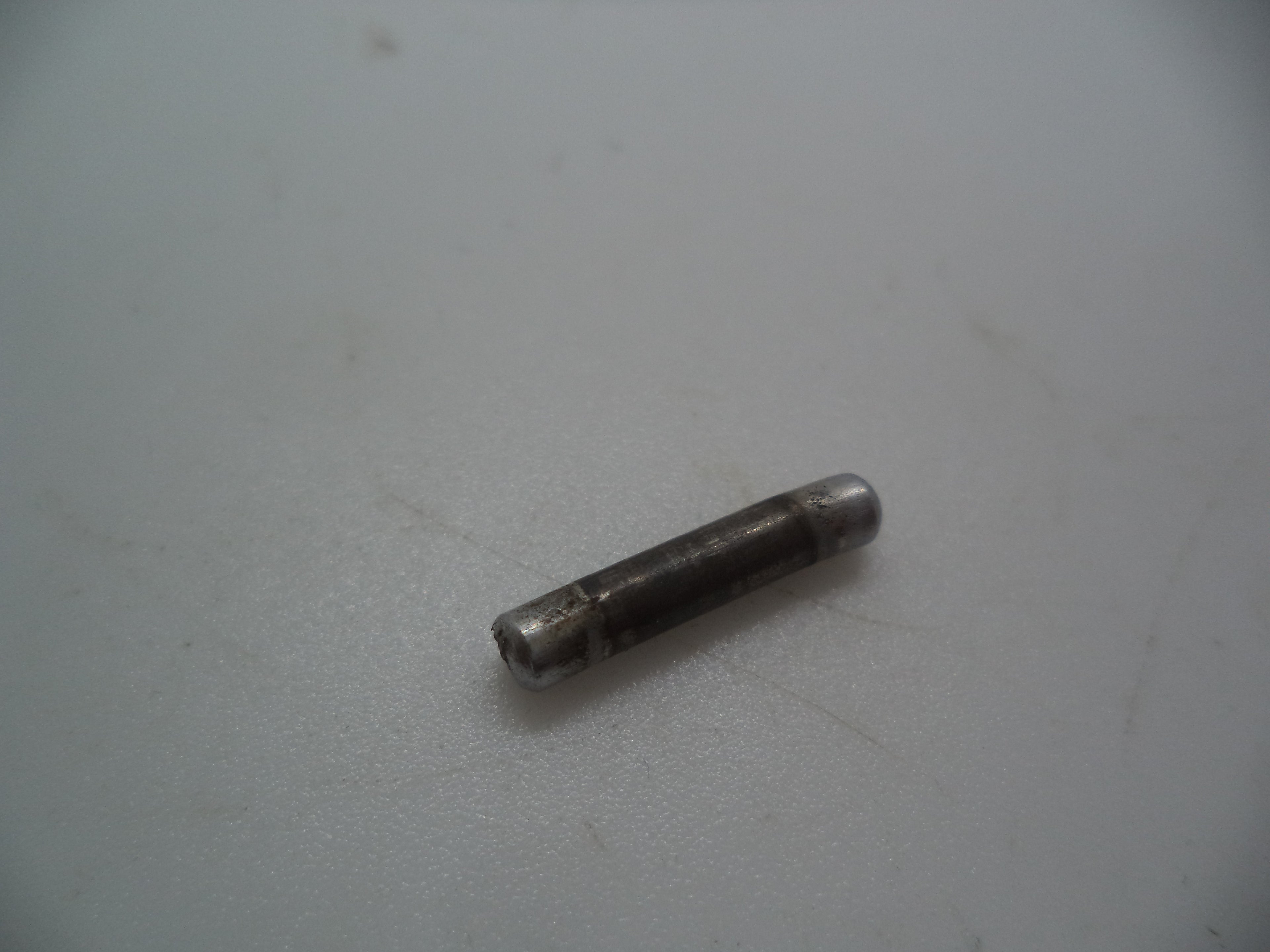 44G  Smith & Wesson Revolver .44 Special Stock Screw (Pistol Grip Alignment)  (New Century)
