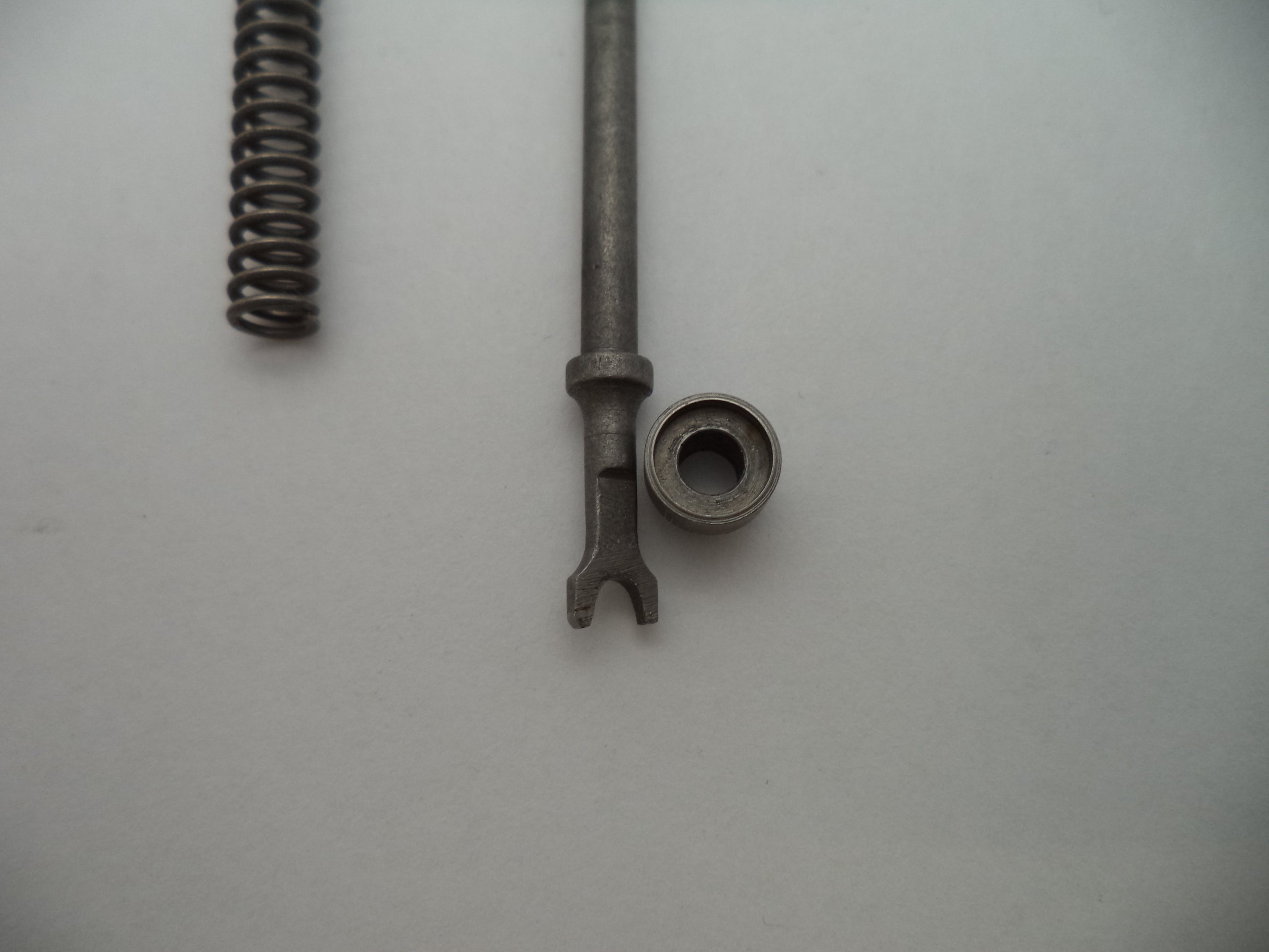 37167 Smith & Wesson J Frame Model 37 Stirrup Main spring & Swivel Used