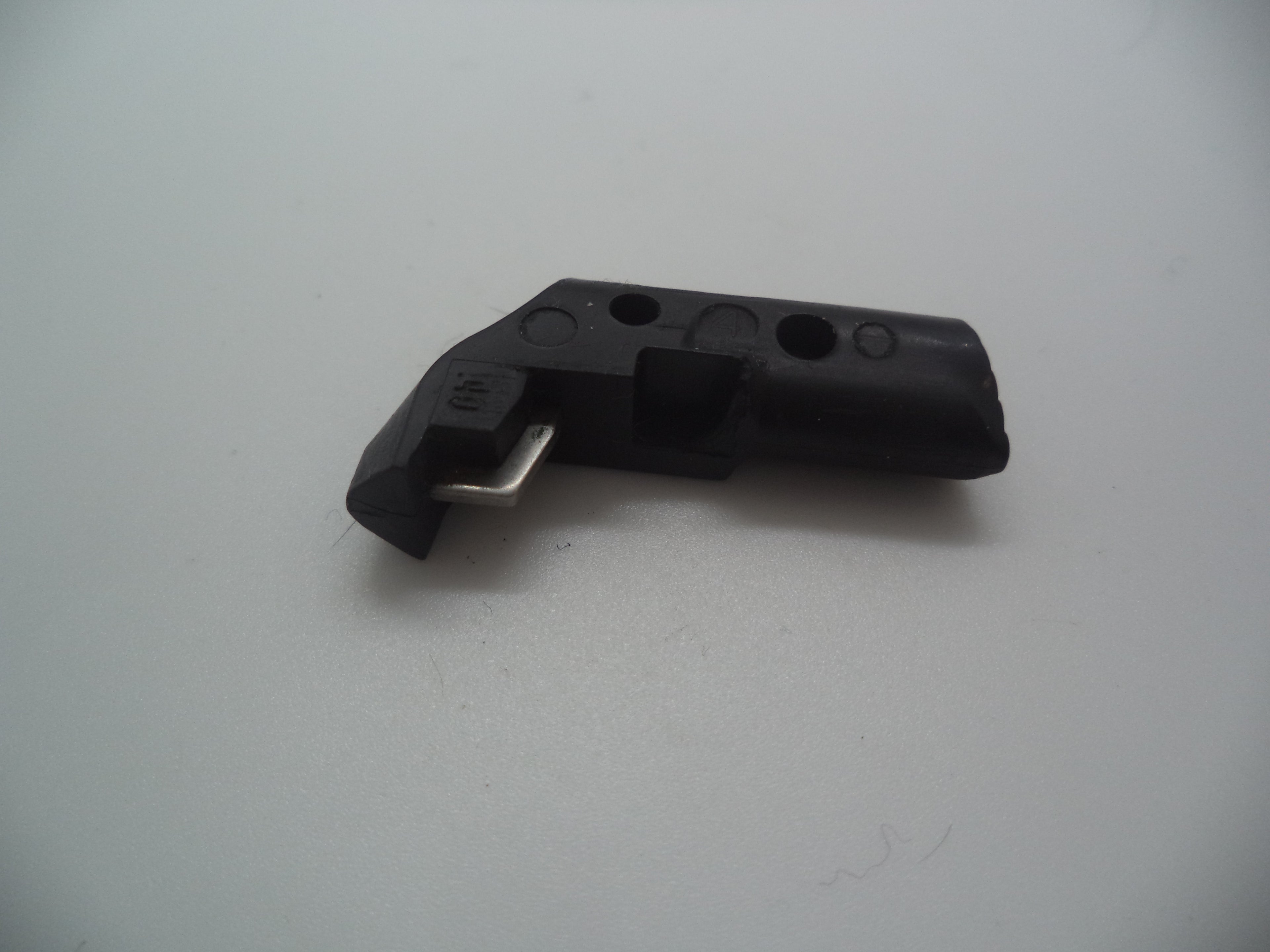 V4006 Smith & Wesson Pistol 40V Magazine Catch Used Part .40 S&W