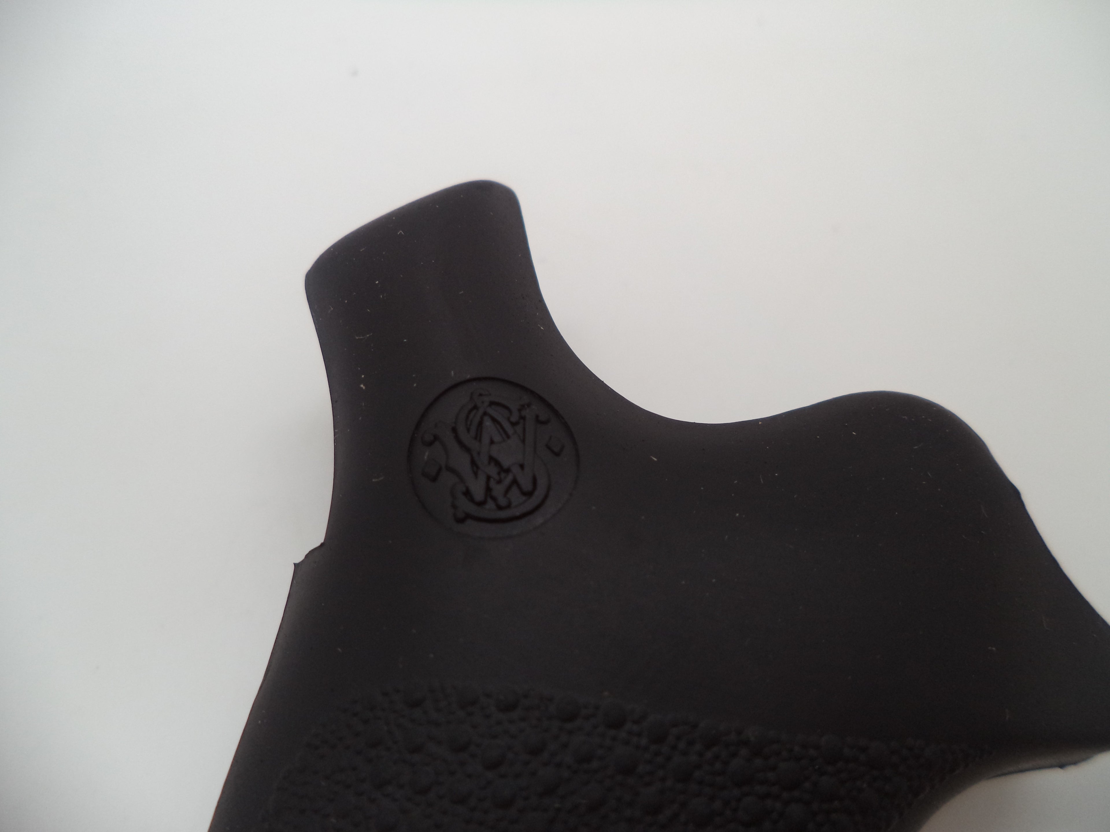 226610000 Hogue Round Conversion Grips for Smith & Wesson K & L Frame