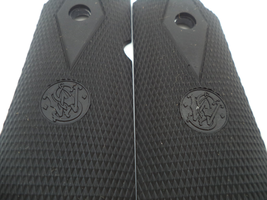 Smith & Wesson 1911 Black Checkered Rubber Grips - Factory New Part 275220000
