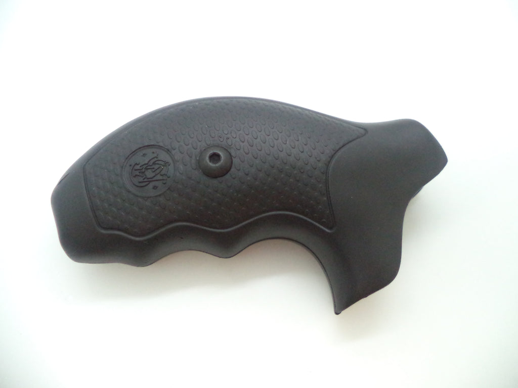 413040000 S&W J Frame All Models Black Rubber Grips Round Butt