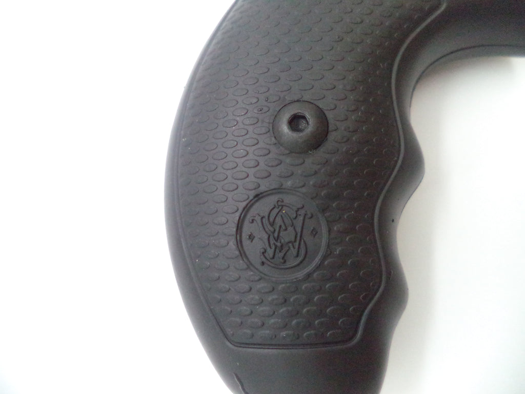 413040000 S&W J Frame All Models Black Rubber Grips Round Butt