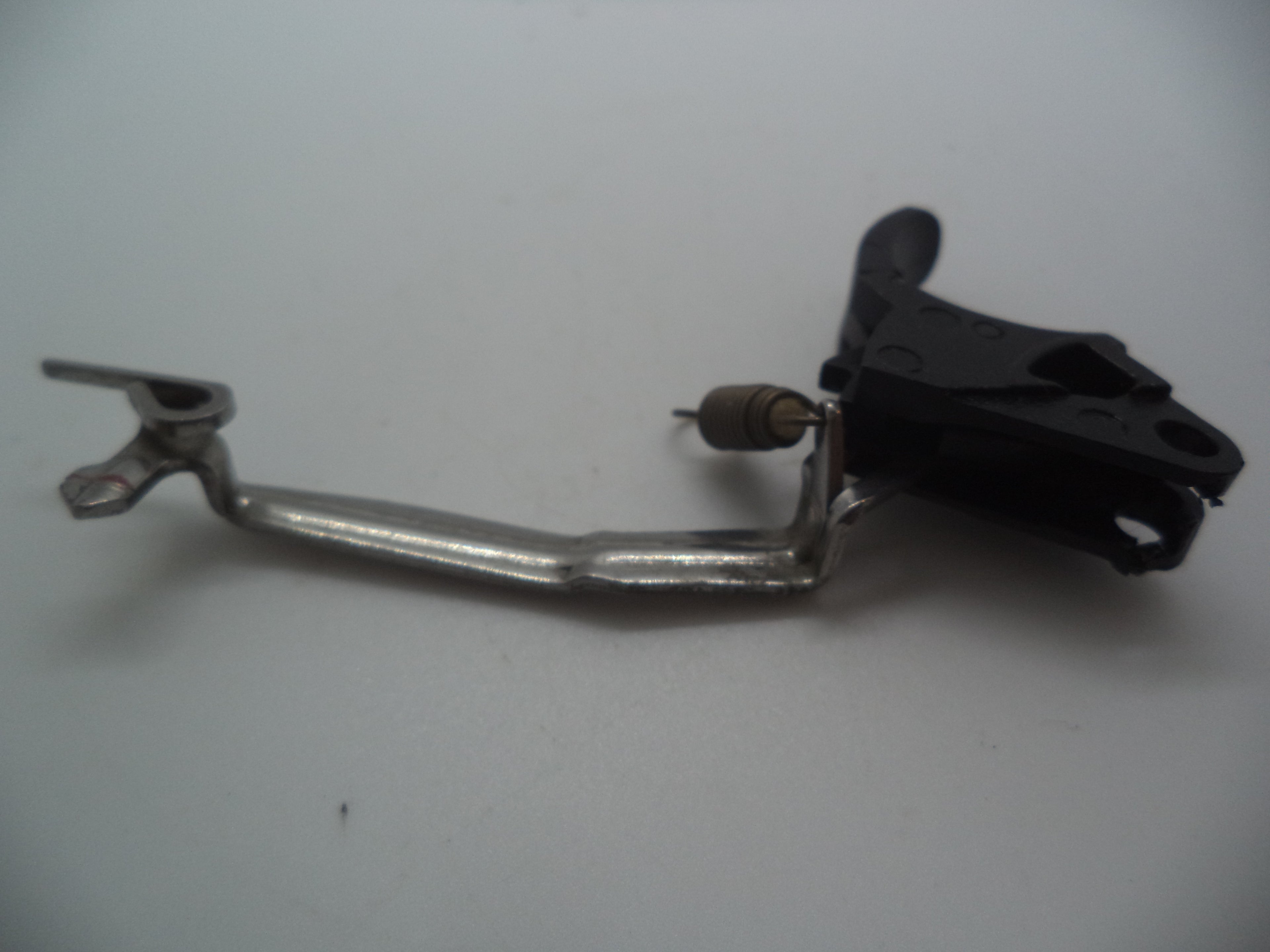 MP4019A Smith & Wesson Pistol M&P Trigger Bar Assembly & Spring Used .40c  S&W
