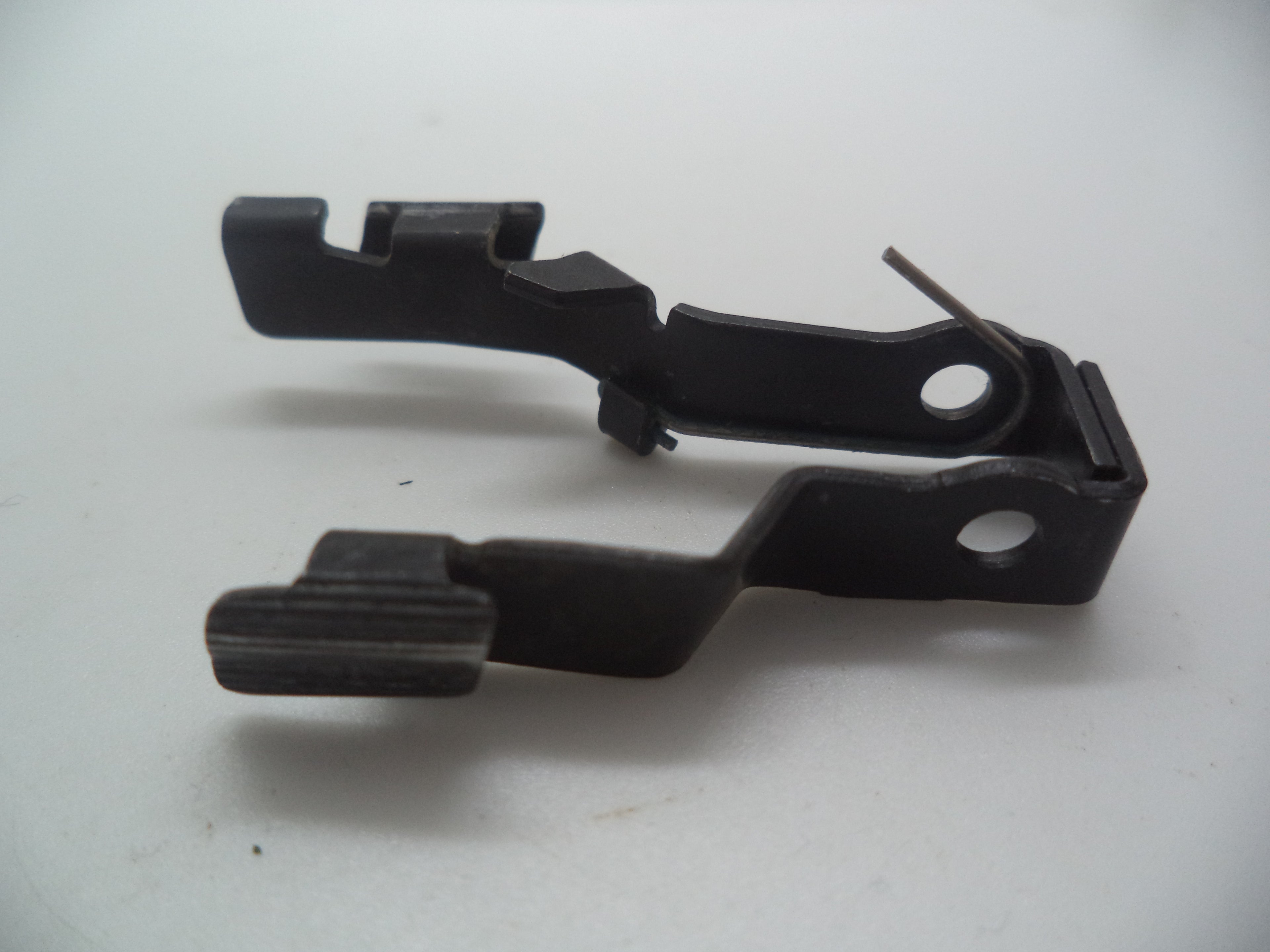 MP4027B Smith & Wesson Pistol M&P Slide Stop Assembly Used .40c  S&W