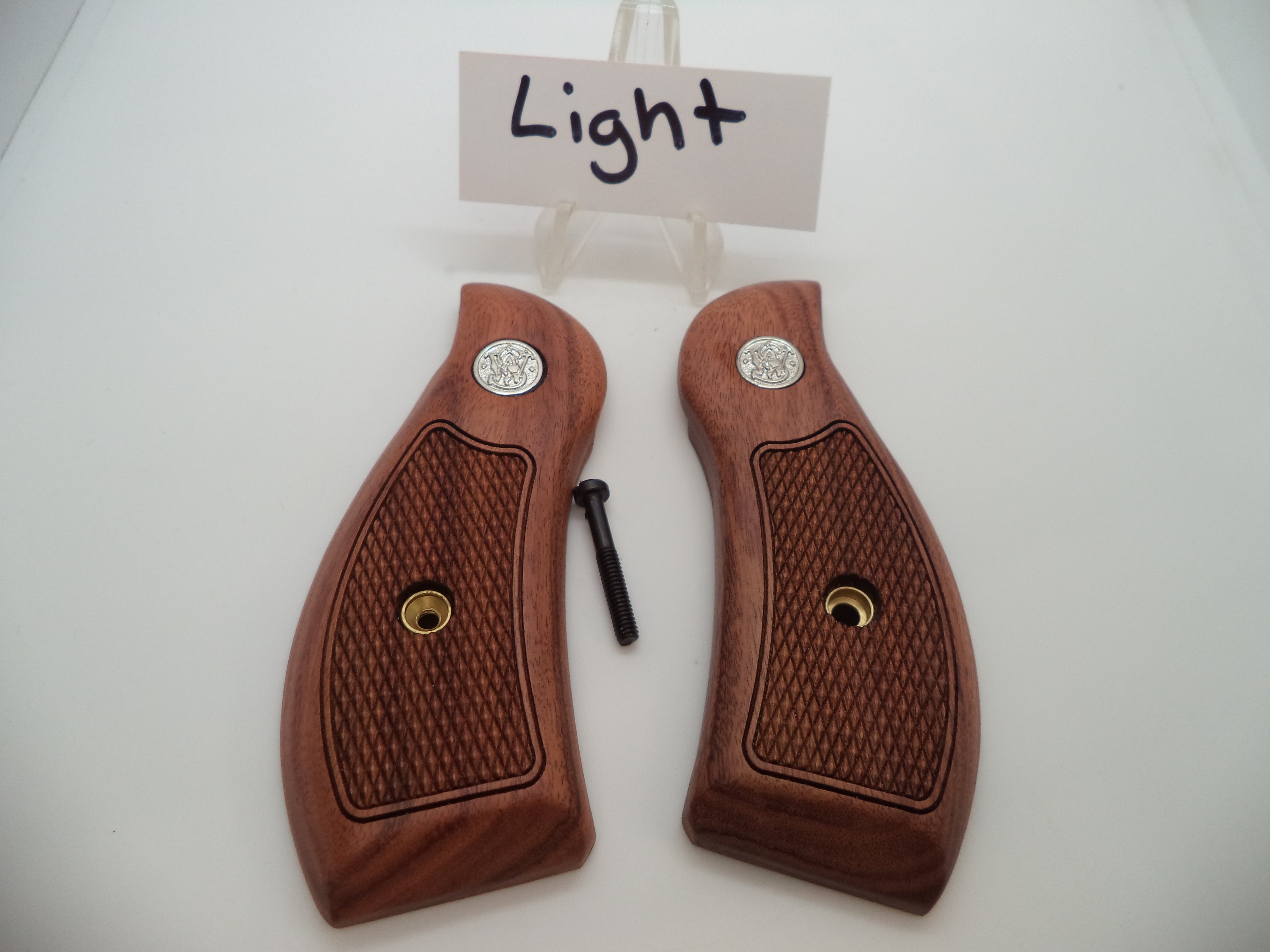 Smith & Wesson K/L Frame Checkered Dymondwood Grips Round Butt with Hardware - 219930000