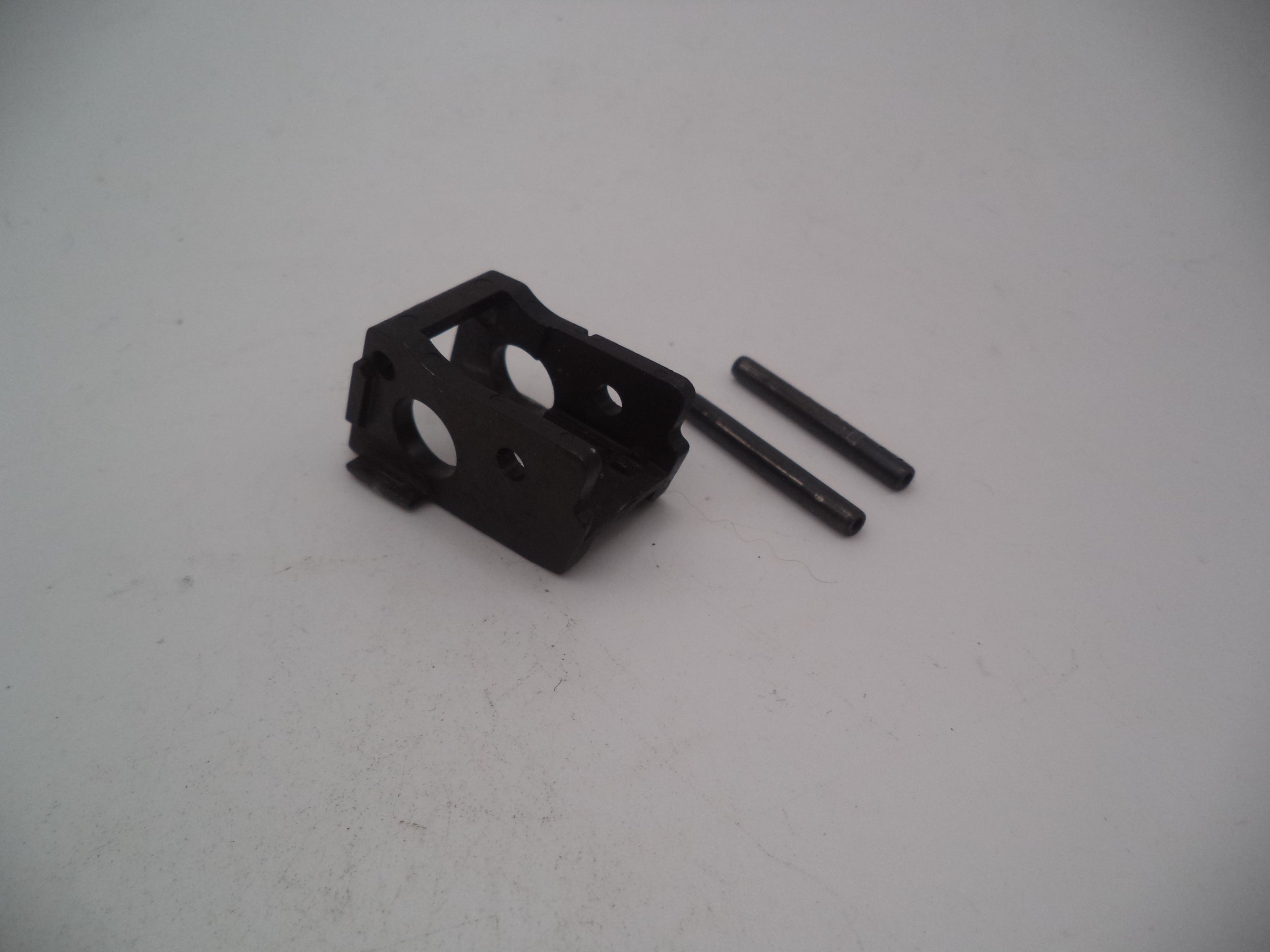 MP4015G Smith & Wesson Pistol M&P Locking Block w/Pins Used Part .40C S&W