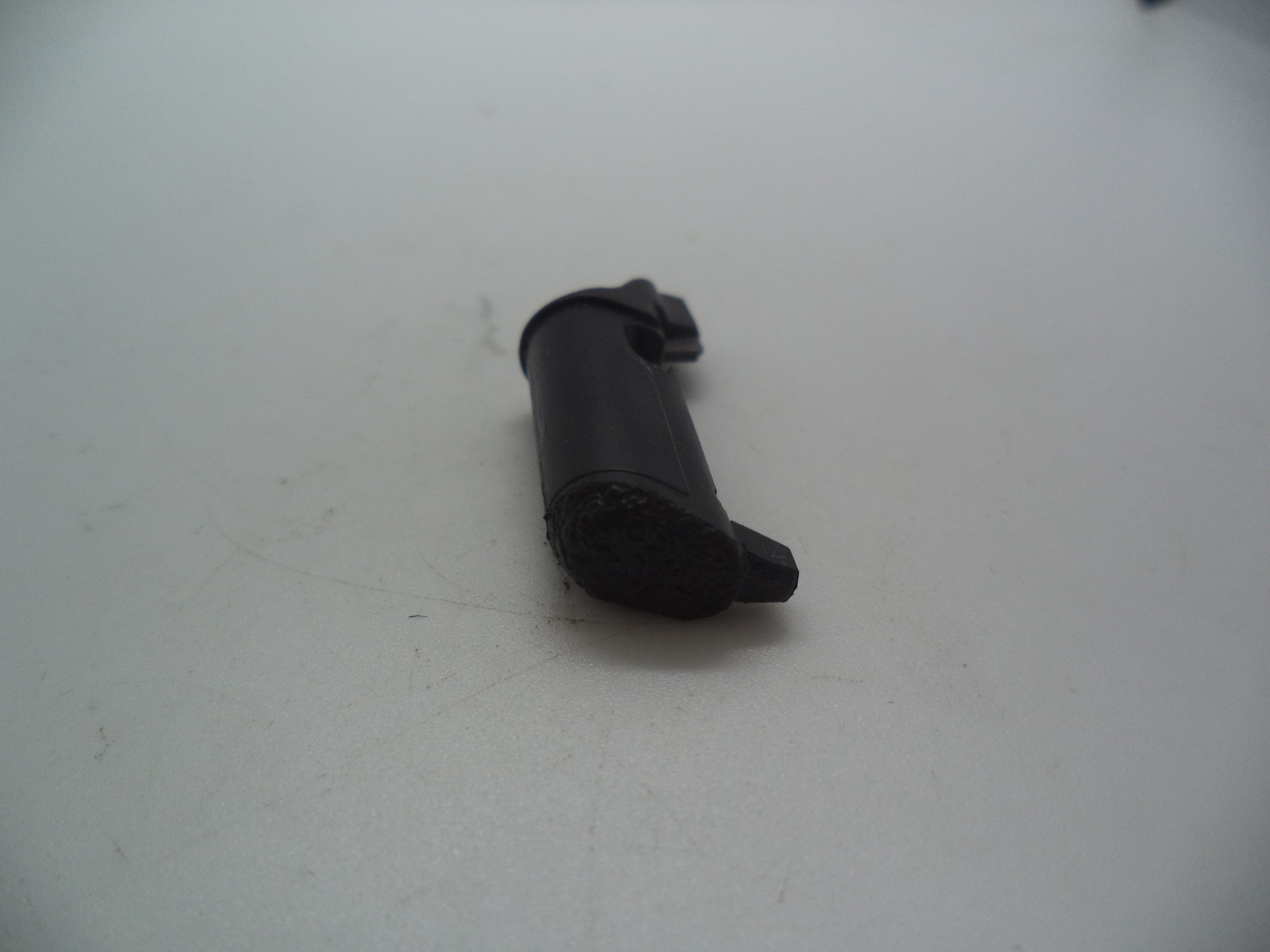 MP4504 Smith & Wesson Pistol M&P 45 Magazine Catch Used Part .45 S&W