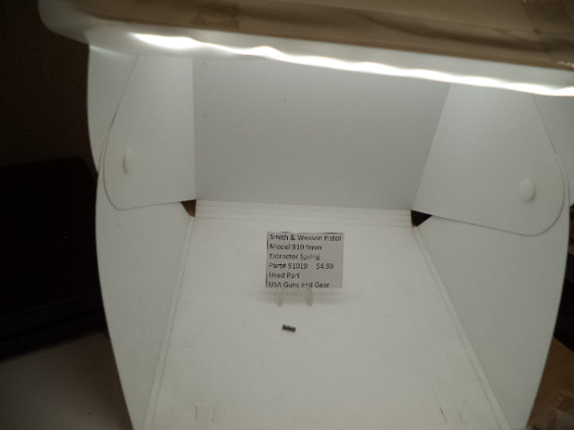 S&W Model 910 Extractor Spring 91019 - 9mm Used Part