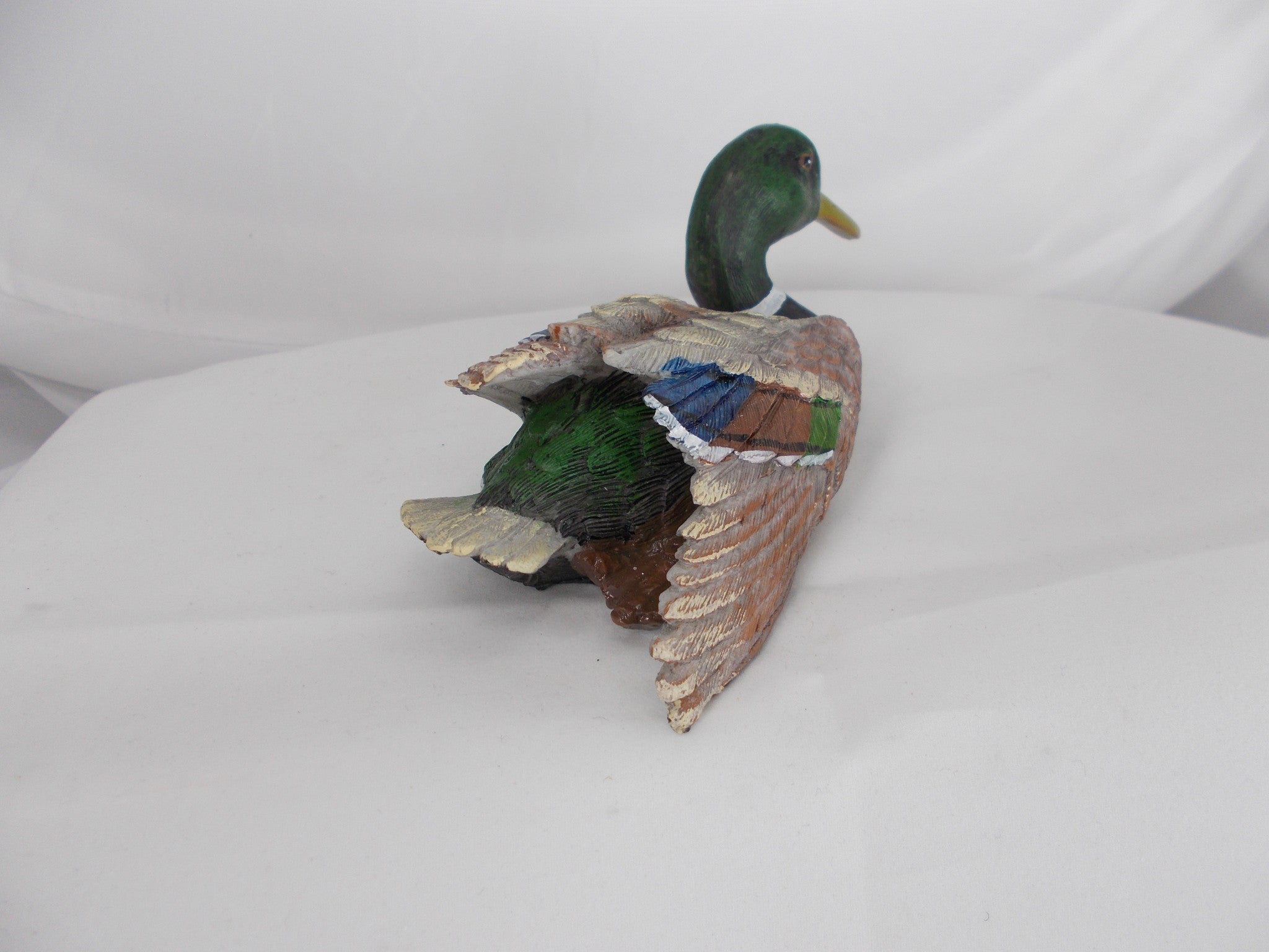 HL017 Duck Figurine