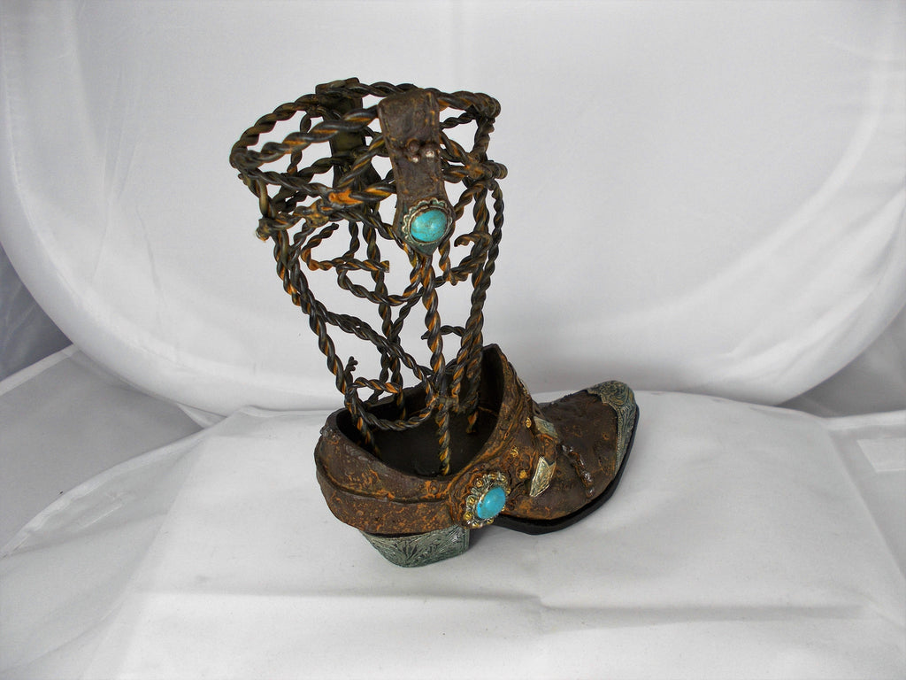 HL013 Wire Cowgirl Pen Holding Boot