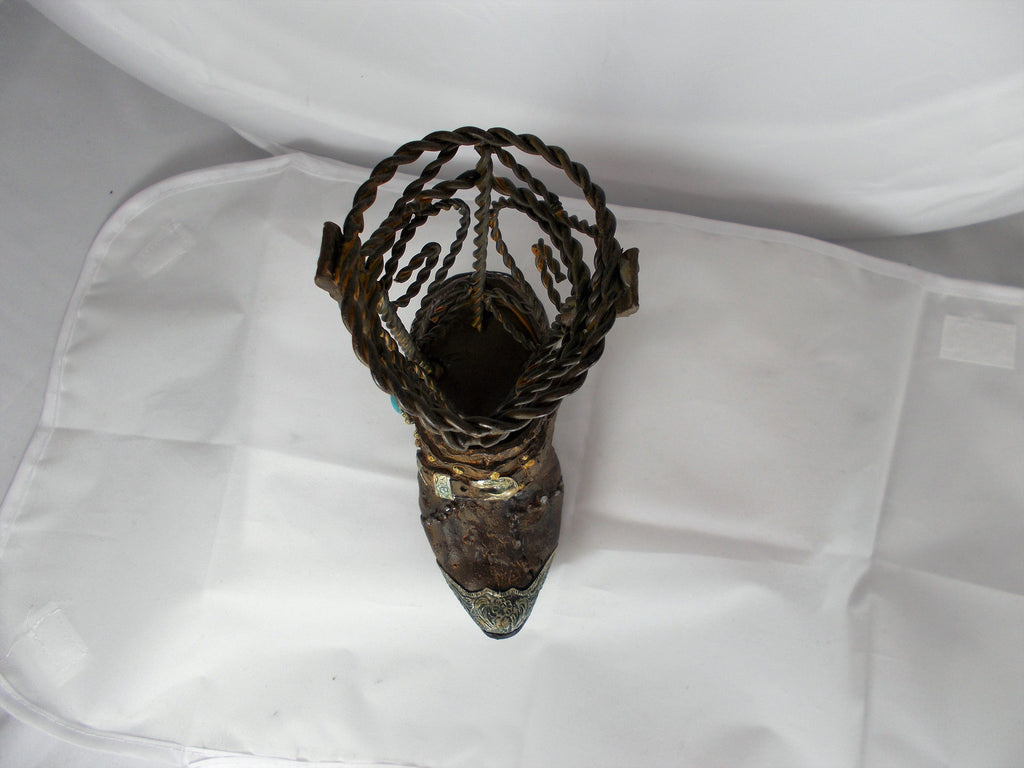 HL013 Wire Cowgirl Pen Holding Boot