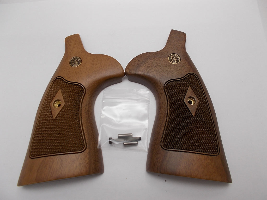Smith & Wesson N Frame Walnut Target Grips Round Butt Only - 248700000