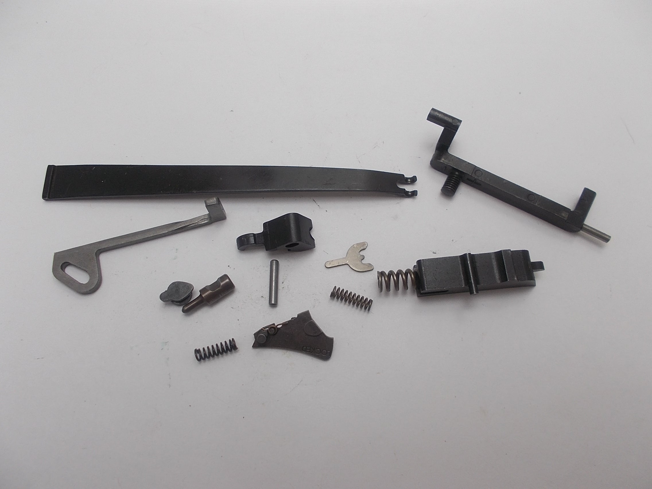 L51 Smith & Wesson L Frame Model 686 -6 Internal Parts Used 357Mag