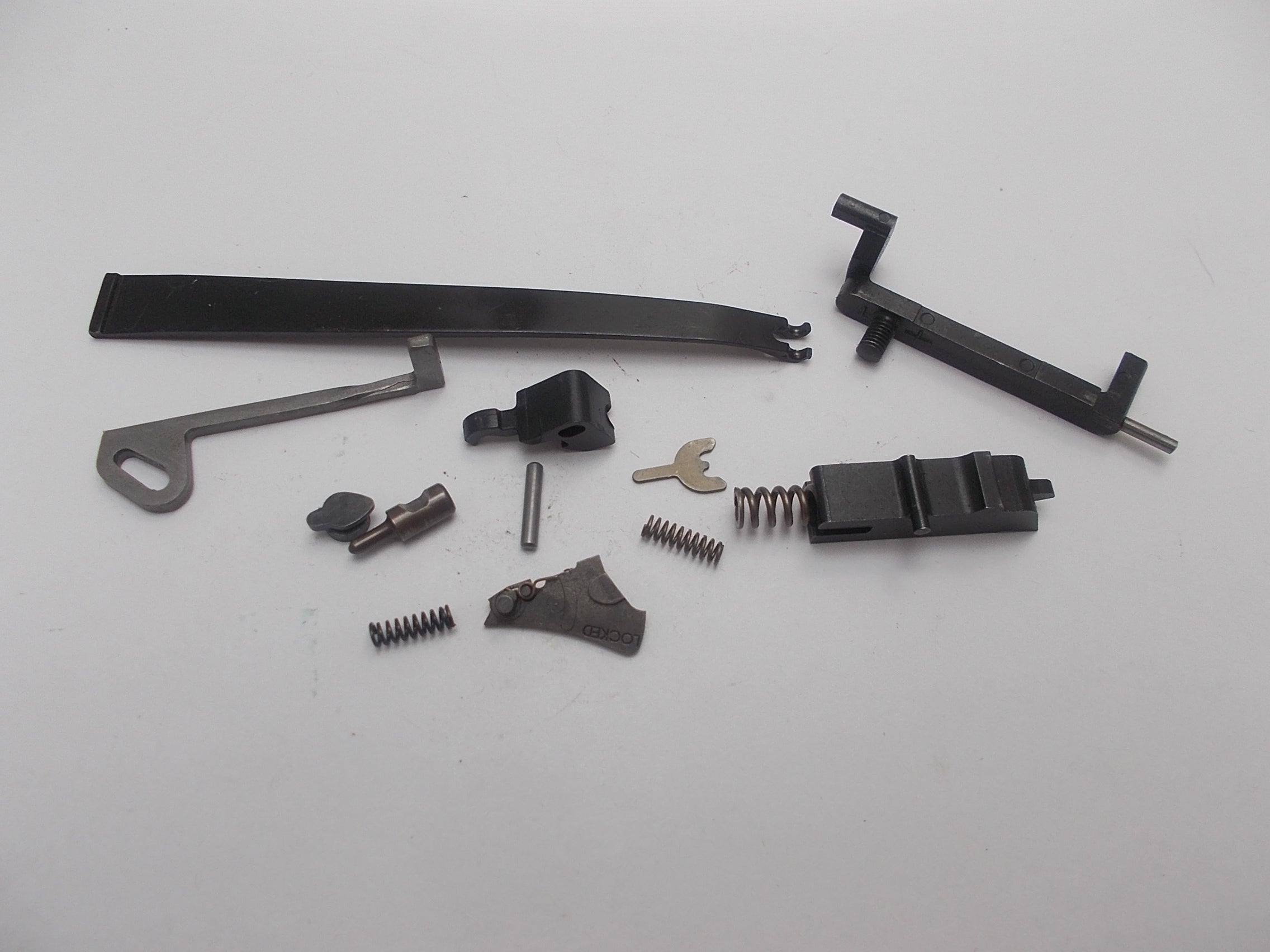 L51 Smith & Wesson L Frame Model 686 -6 Internal Parts Used 357Mag