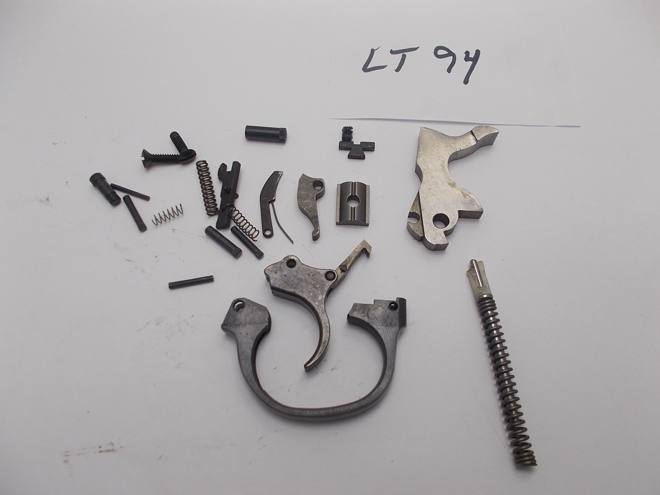 Lt94  Harrington & Richardson Model 732 .32 Long 4" Barrel Used Parts Group